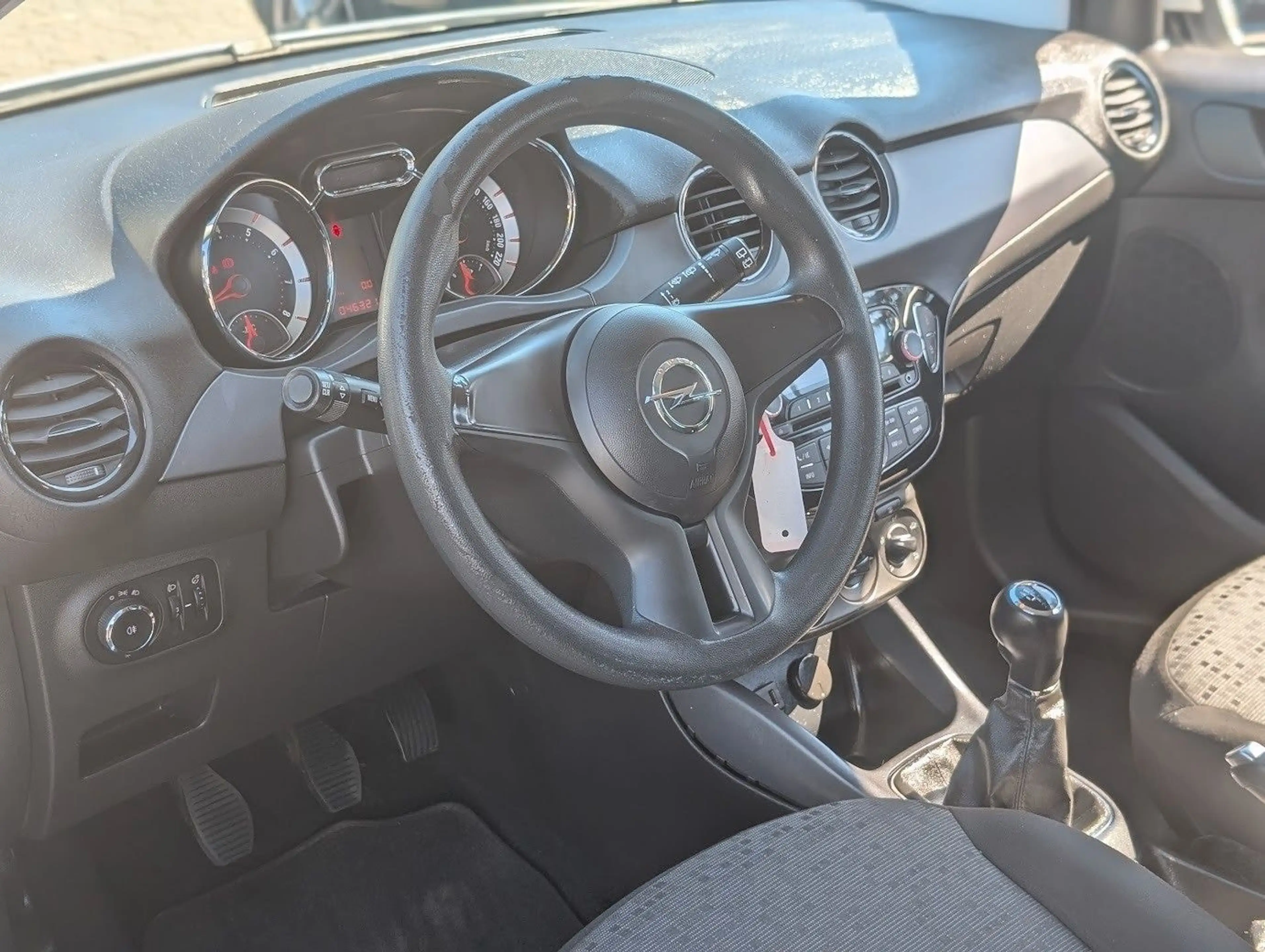Opel Adam Adam 1.2 Essentia BT. USB. Berganfahrassist — photo 14