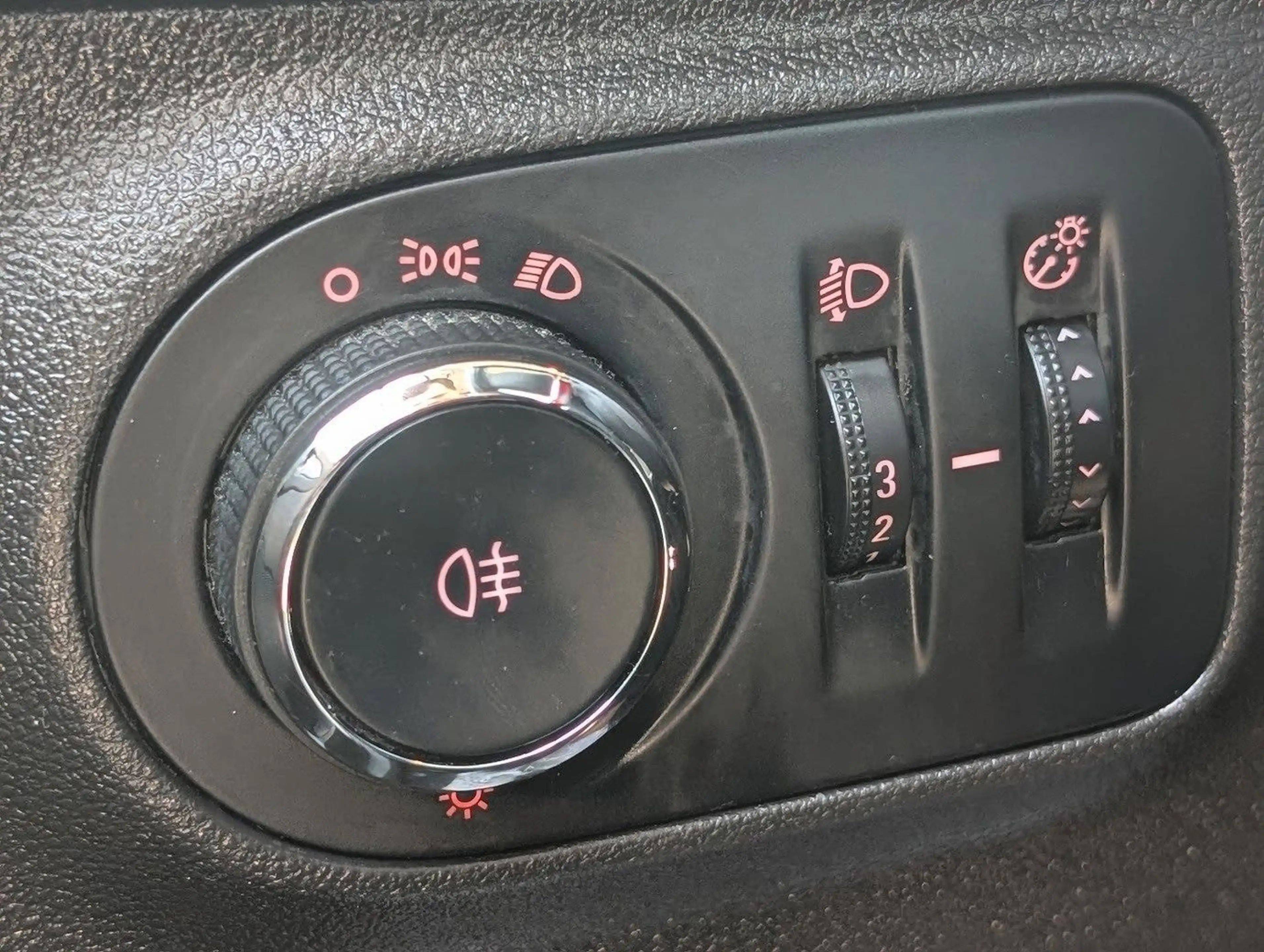 Opel Adam Adam 1.2 Essentia BT. USB. Berganfahrassist — photo 15