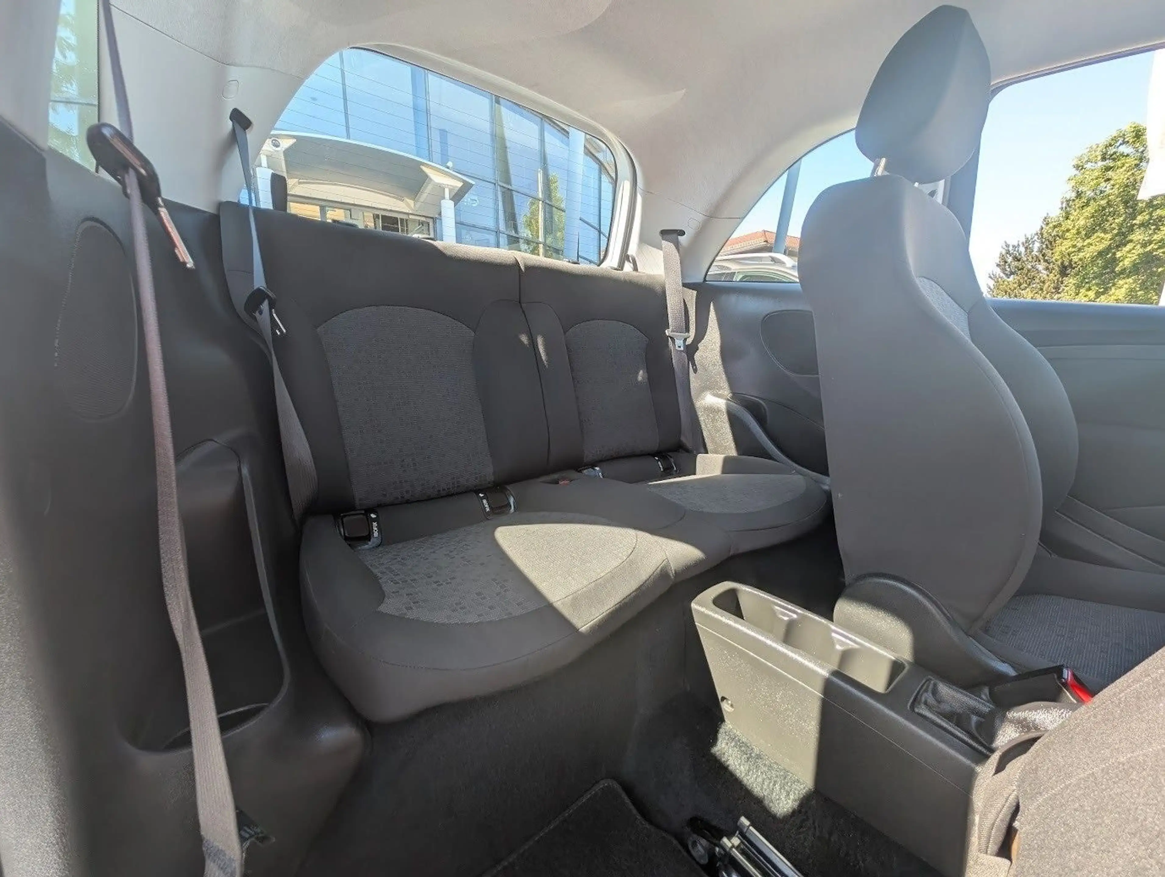 Opel Adam Adam 1.2 Essentia BT. USB. Berganfahrassist — photo 12