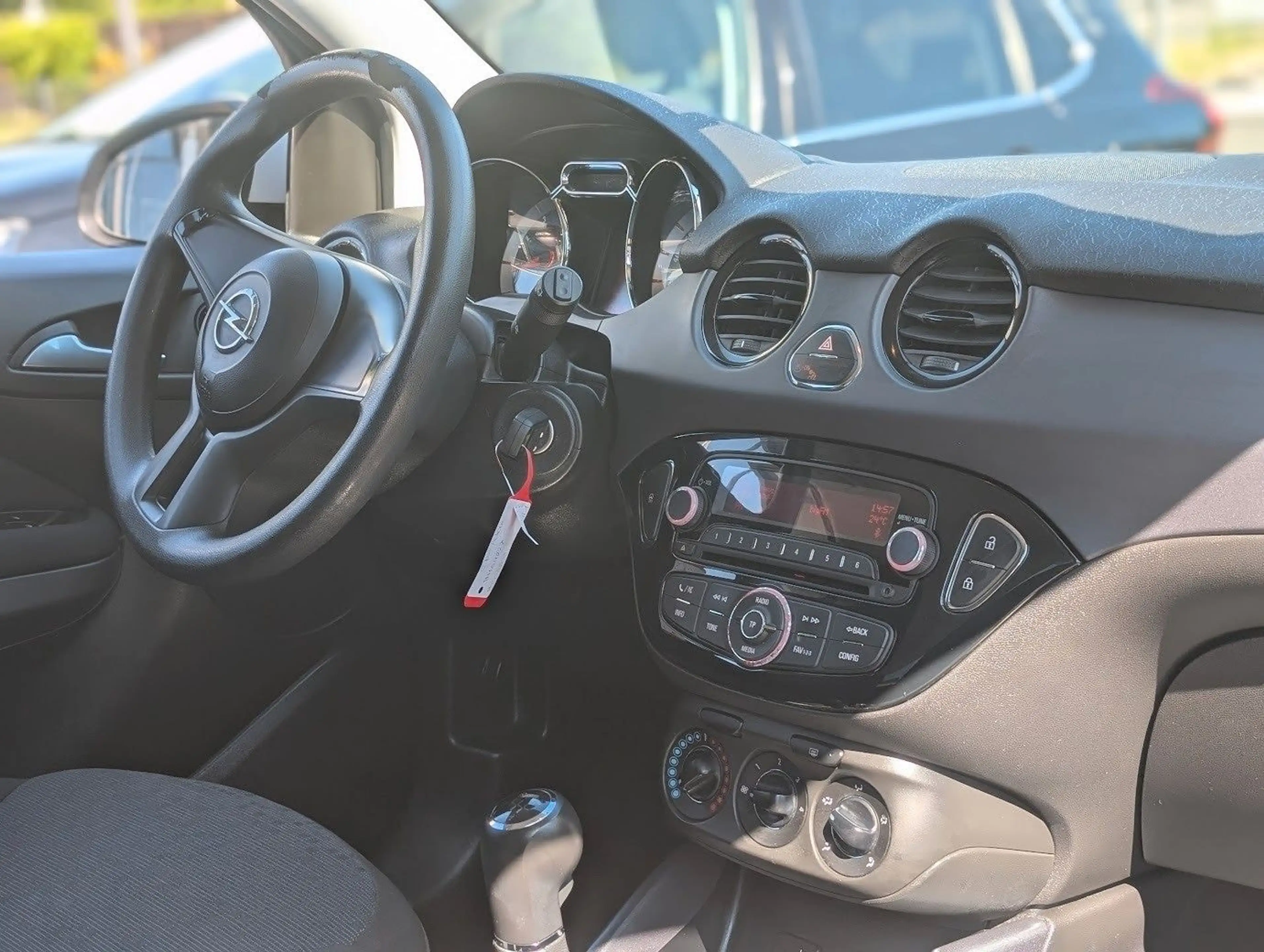 Opel Adam Adam 1.2 Essentia BT. USB. Berganfahrassist — photo 13