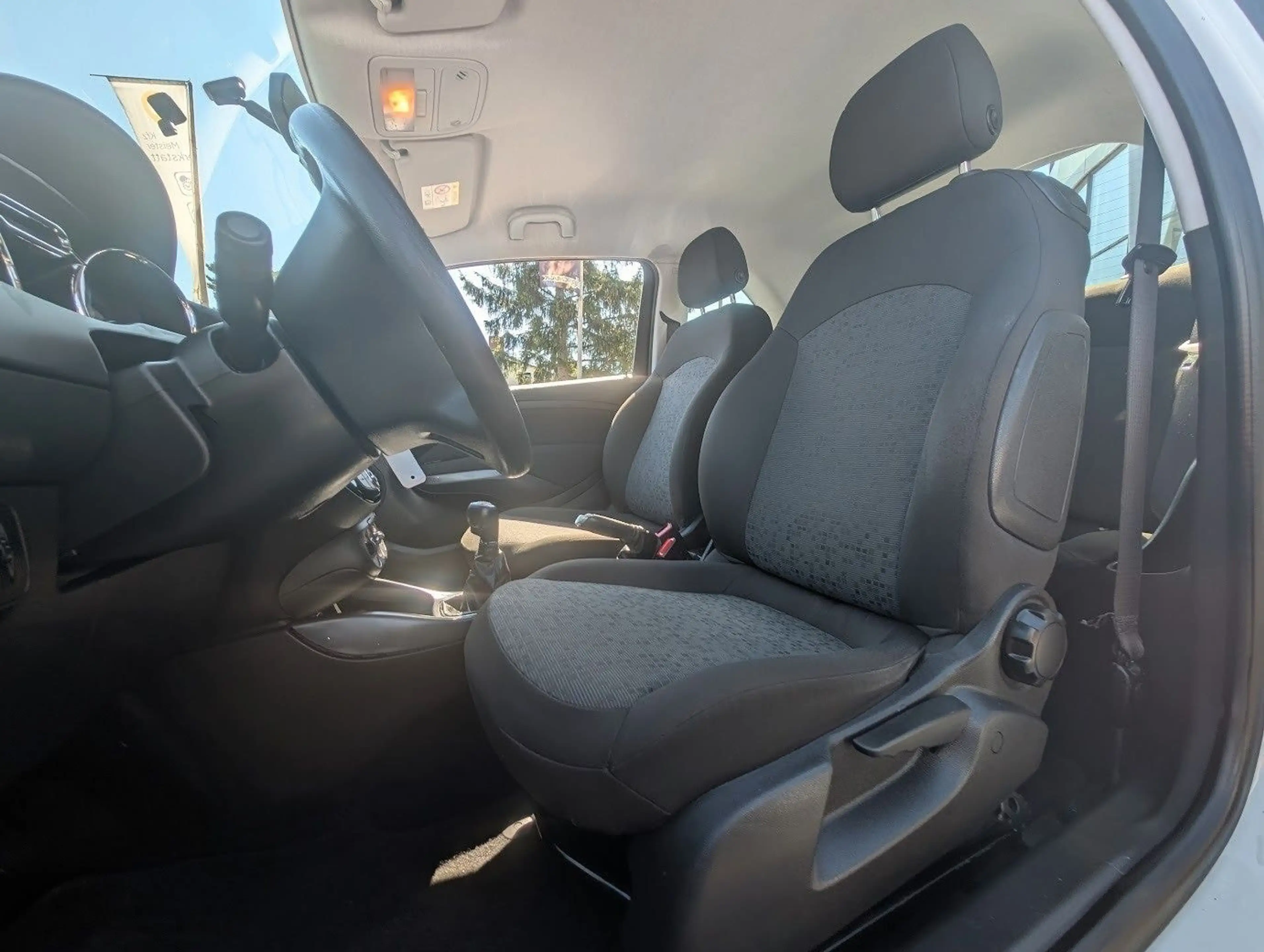 Opel Adam Adam 1.2 Essentia BT. USB. Berganfahrassist — photo 9