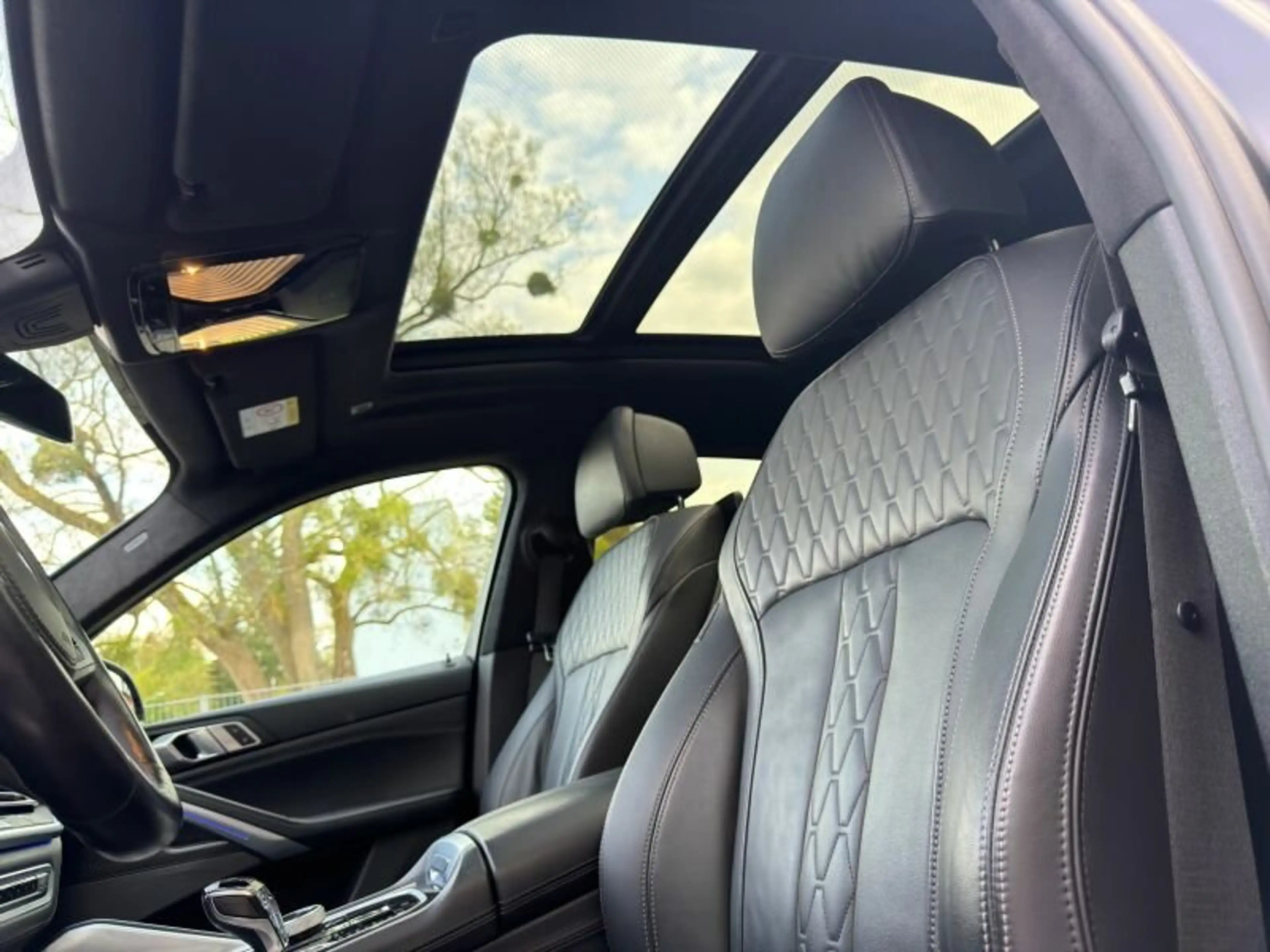 BMW X6 M 50i SHZ/LASER/INT/hk/HUD/360/PanSky/FondTV — photo 13