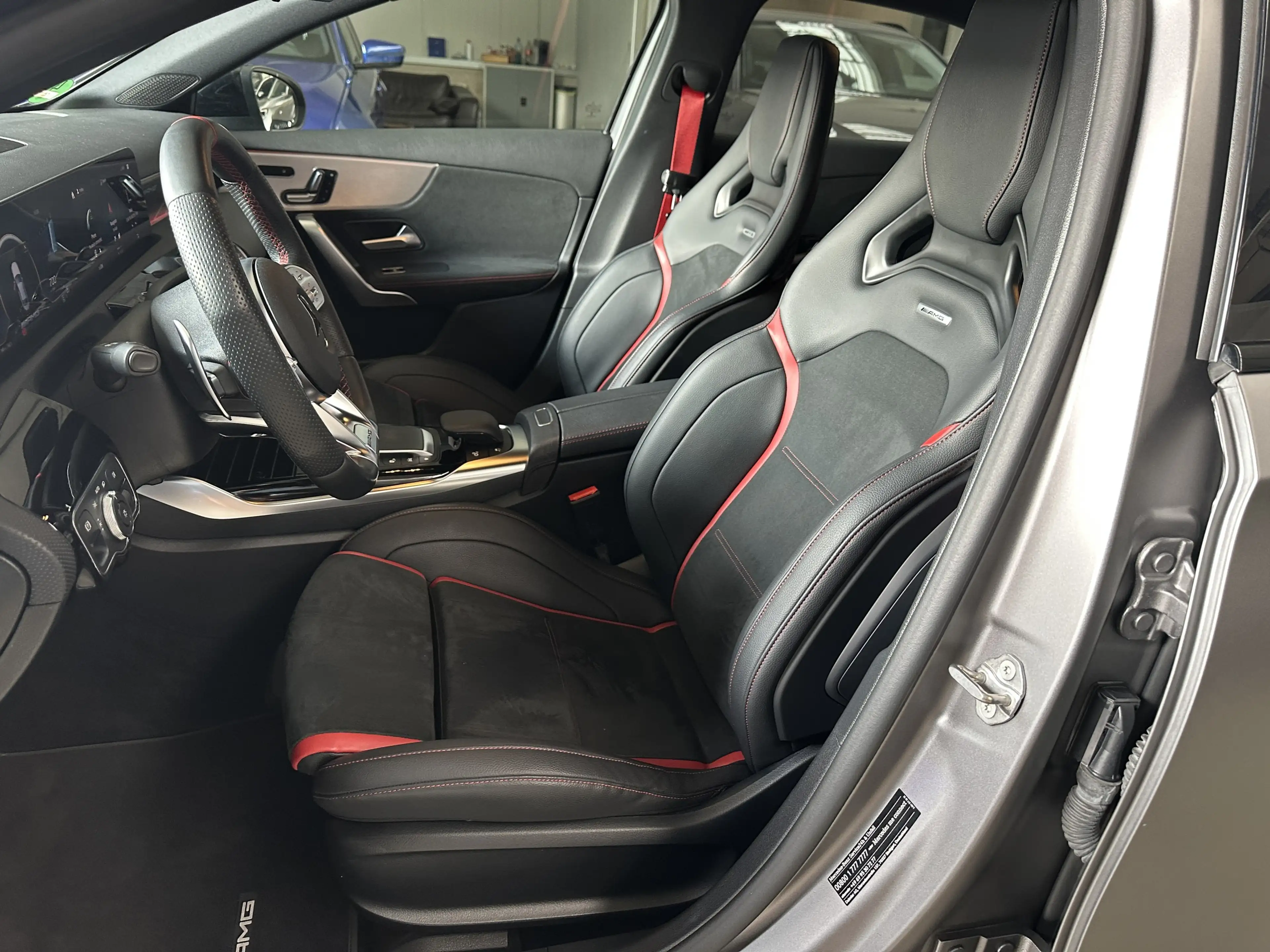 Mercedes-Benz A 35 AMG Performance Night-Paket 4Matic LED SHZ — photo 11