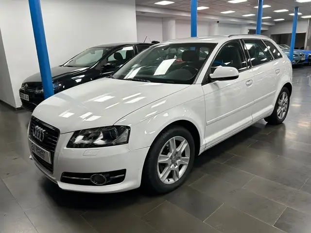 Audi A3 Sportback 1.6TDI Attraction 105