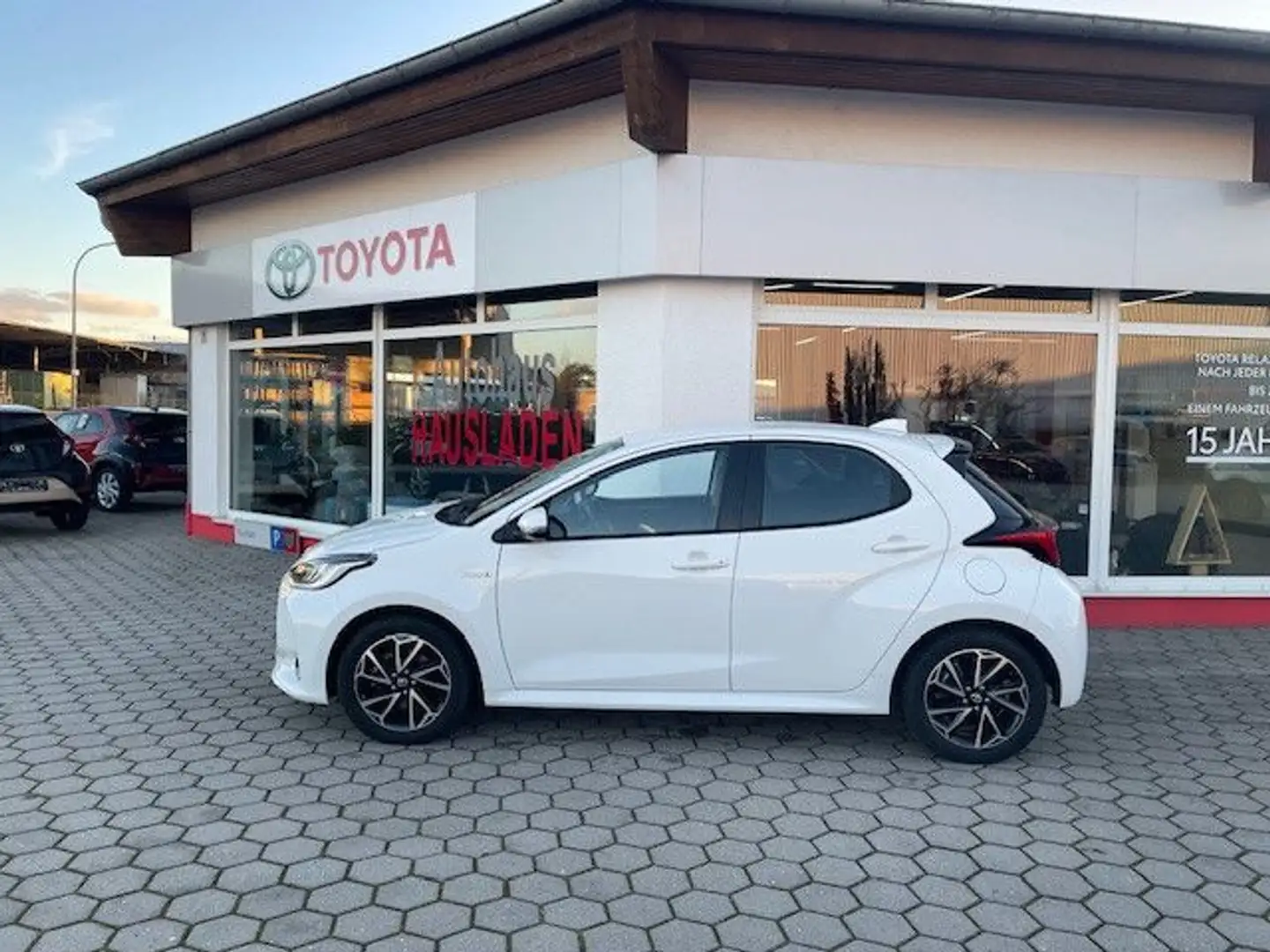 Toyota Yaris Hybrid Team Deutschland Wit - 2