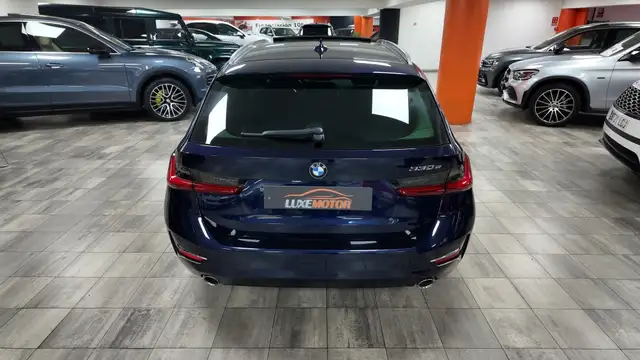 BMW 3 Series view 5