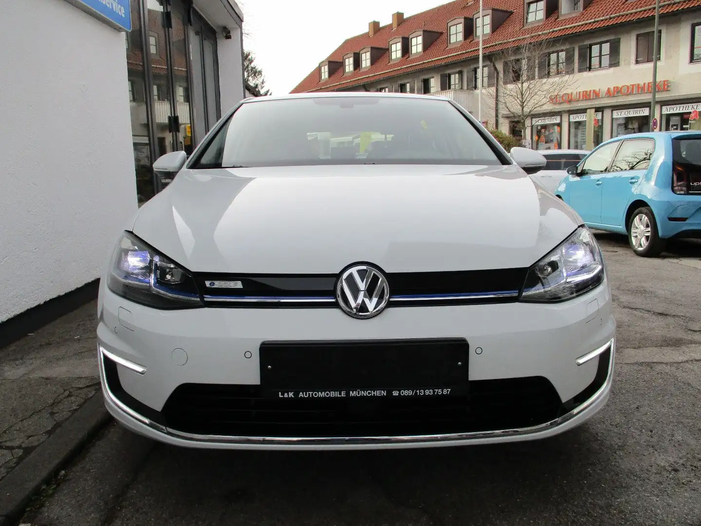 Volkswagen Golf e  ACC+LED+Wärmepumpe+CCS Ladedose Weiß - 2