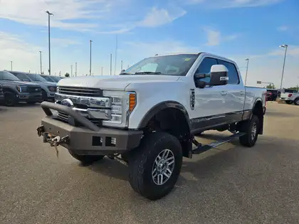  2017 Ford F-350 Super Duty King Ranch Crew Cab 4WD   