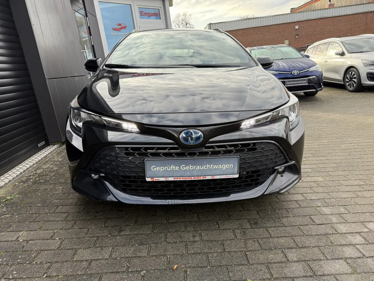 Toyota Corolla Touring Sports 1.8 Hybrid Business Edition Schwarz - 2
