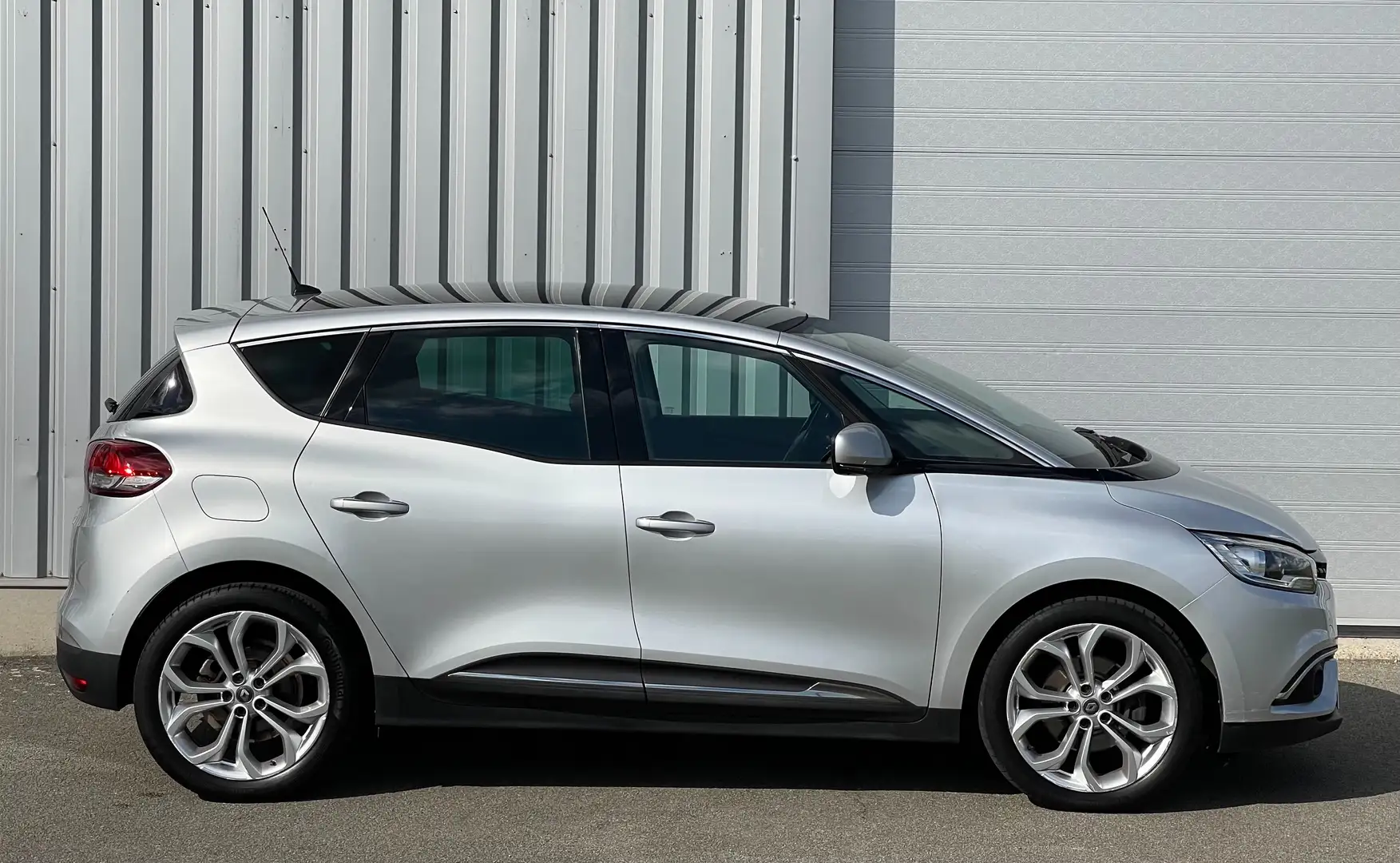 Renault Scenic 1.2 TCe Energy Zen - 12 months warranty Grijs - 2