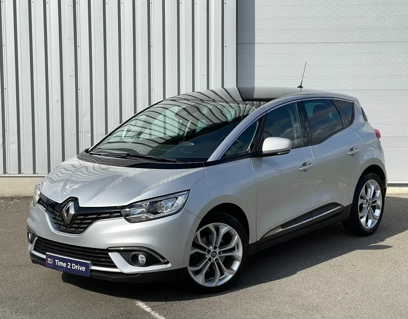 Renault Scenic 1.2 TCe Energy Zen - 12 months warranty Grijs - 1