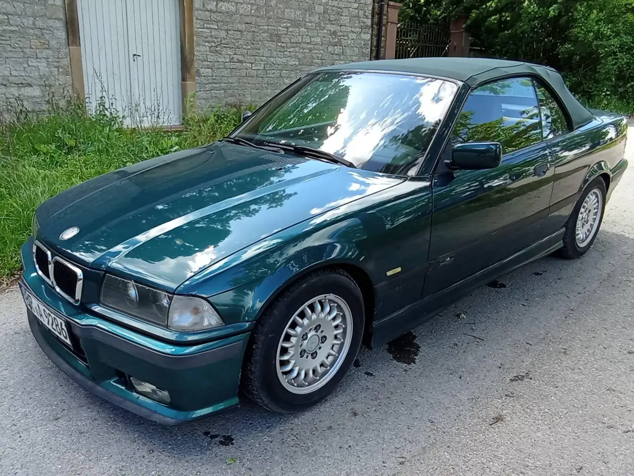 BMW 318i, foto 1