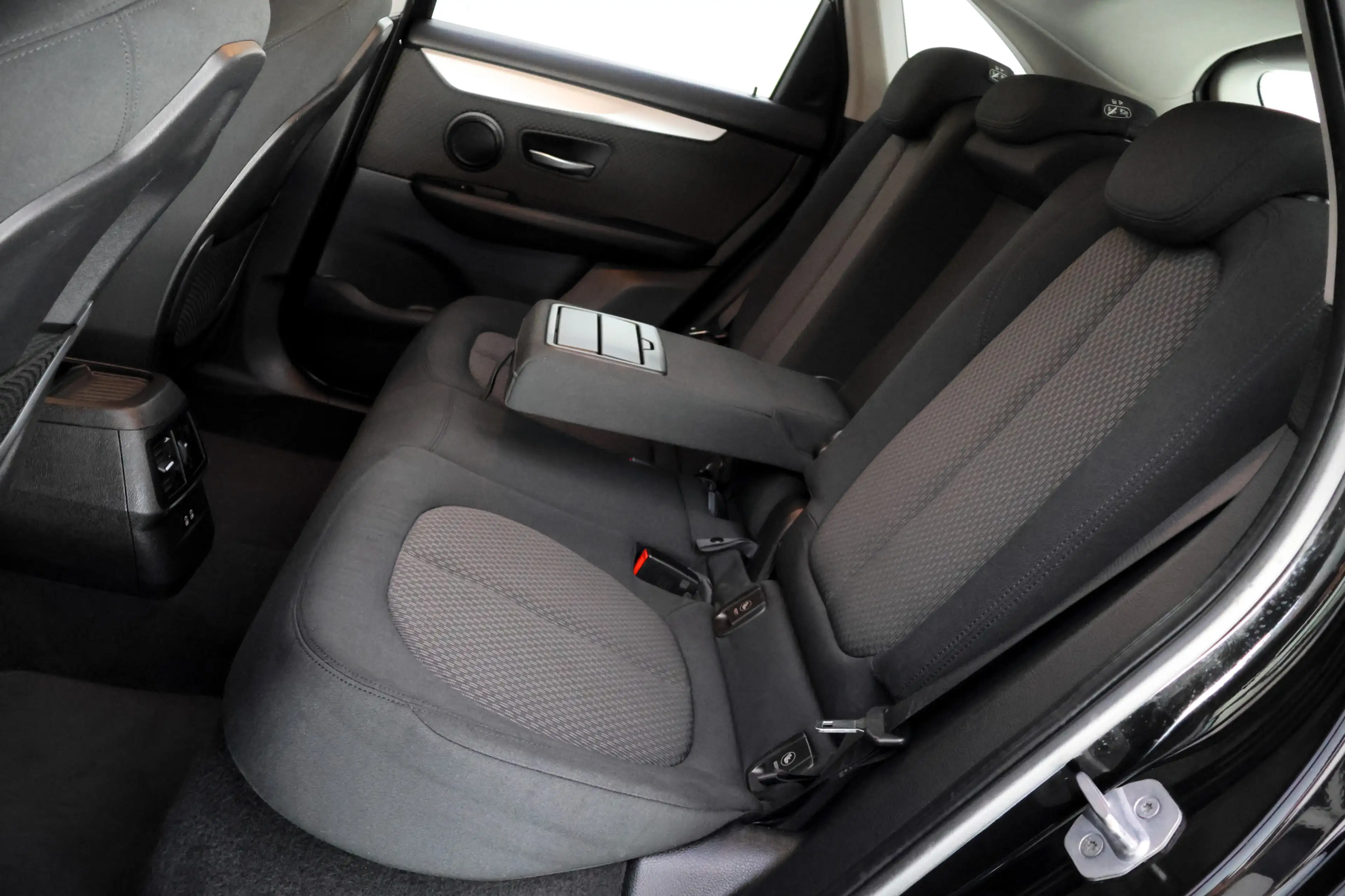 BMW 225 2-serie Active Tourer 225xe iPerformance Executive — photo 11