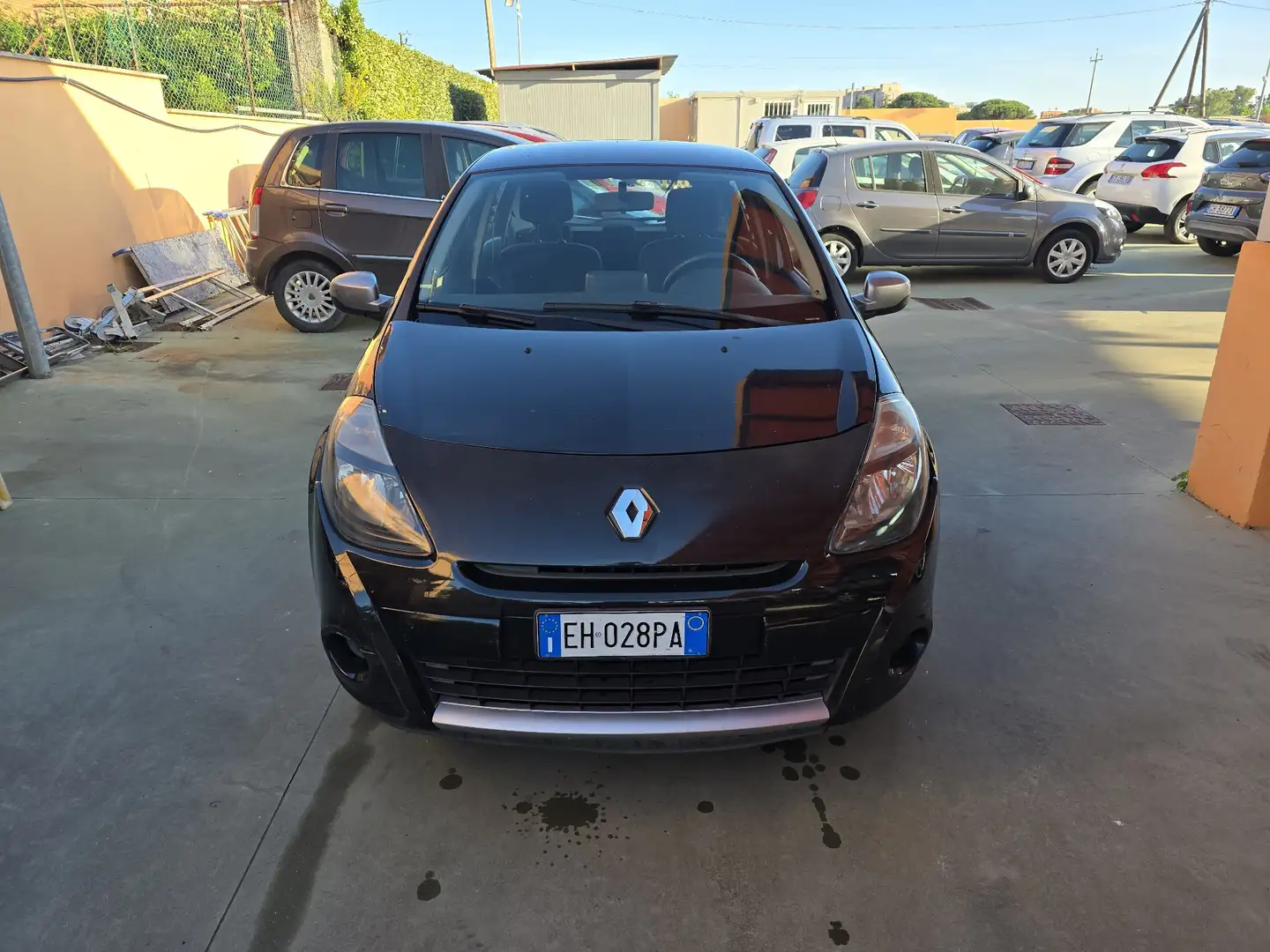 Renault Clio Clio 5p 1.2 tce Luxe 100cv navy Zwart - 2