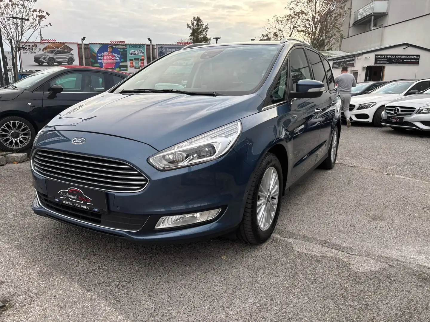 Ford Galaxy 2,0 SCR Titanium Autom. 150PS 7 Sitze viele Extras Blau - 1