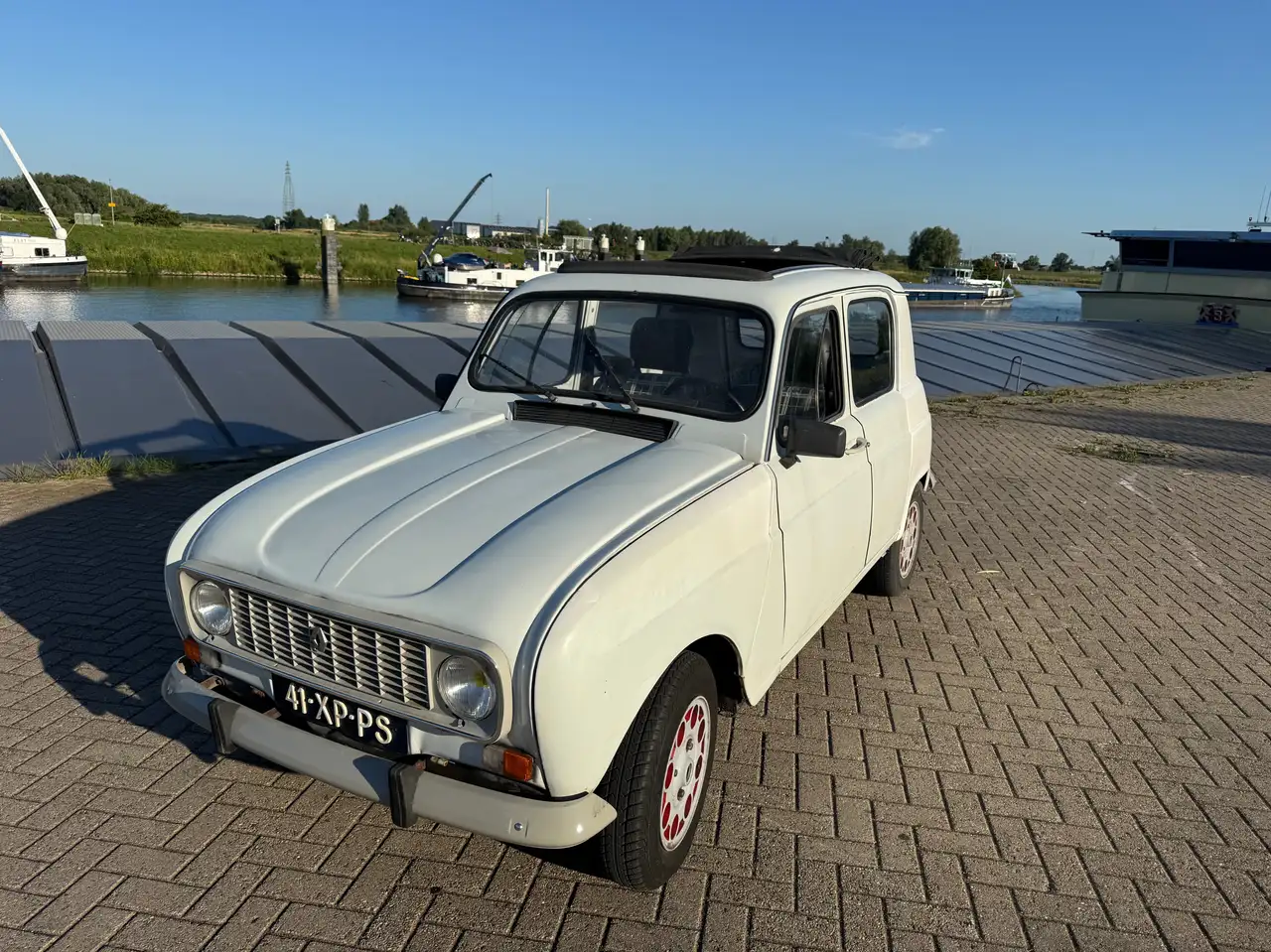 Renault R 4 GTL, foto 8