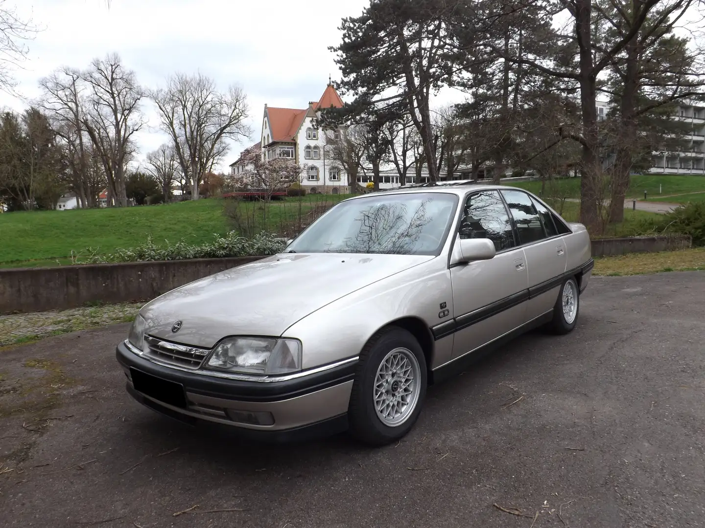 Opel Omega A 2.6i CD DIAMANT,Klima,GSHD,SH,ATS,H+TÜV+KDneu Beige - 2