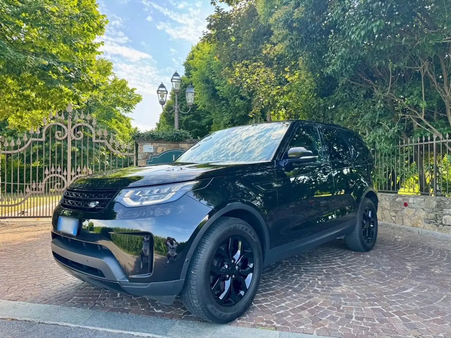 Land Rover Discovery Discovery 2.0 sd4 SE 240cv Czarny - 1