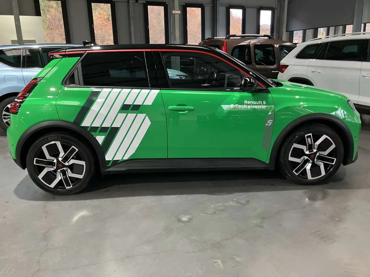 Renault R 5 E-tech techno 150hp 52kwh Vert - 2