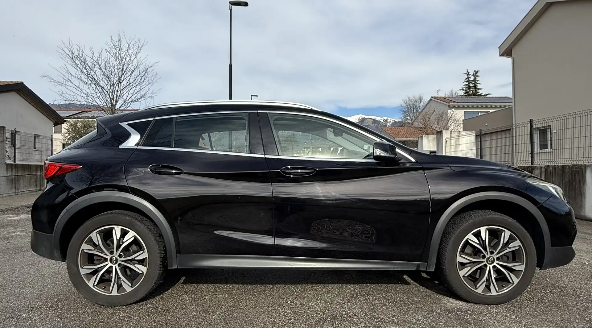 Infiniti QX30 QX30 2.2d Premium Tech awd dct Negro - 1