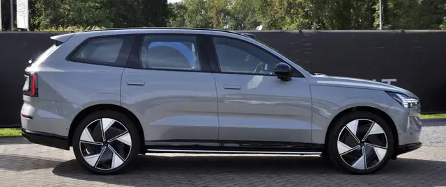 Volvo Ex90 view 2