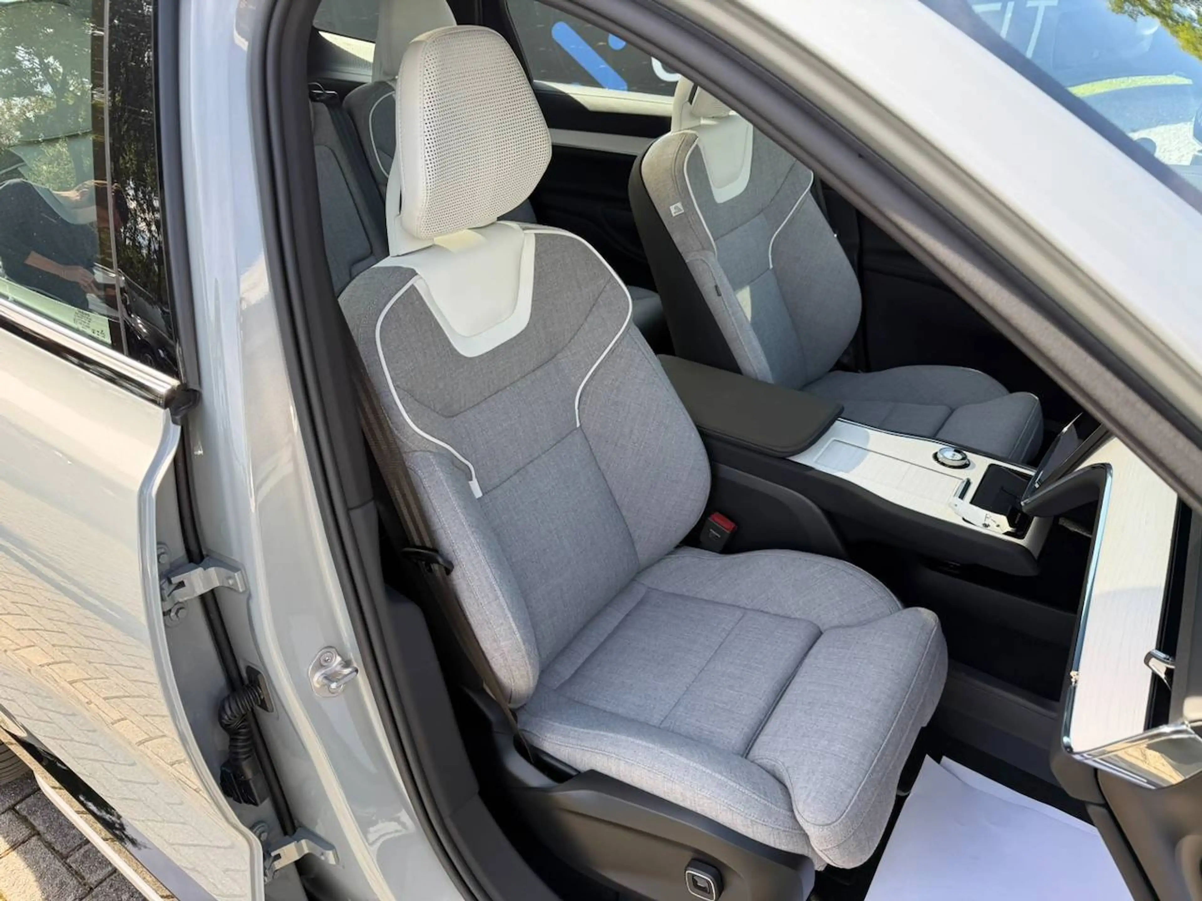 Volvo EX90 Twin Motor Ultra 7pl. BOWERS & WILKINS PANO LUCHETVERING 22" — photo 8