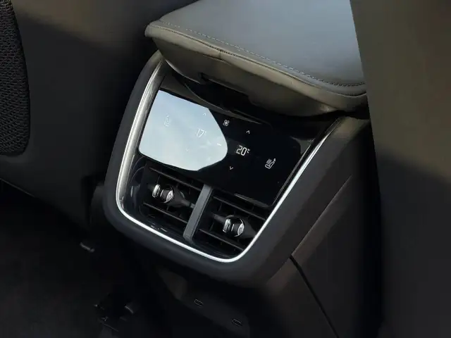 Volvo Ex90 view 10