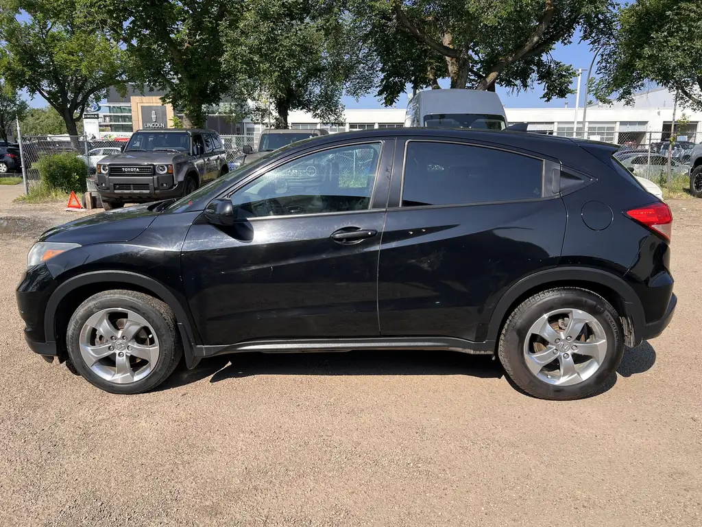 2016 Honda HR-V LX | Heated Seats | Rear Cam | Auto Climate Contro — photo 5