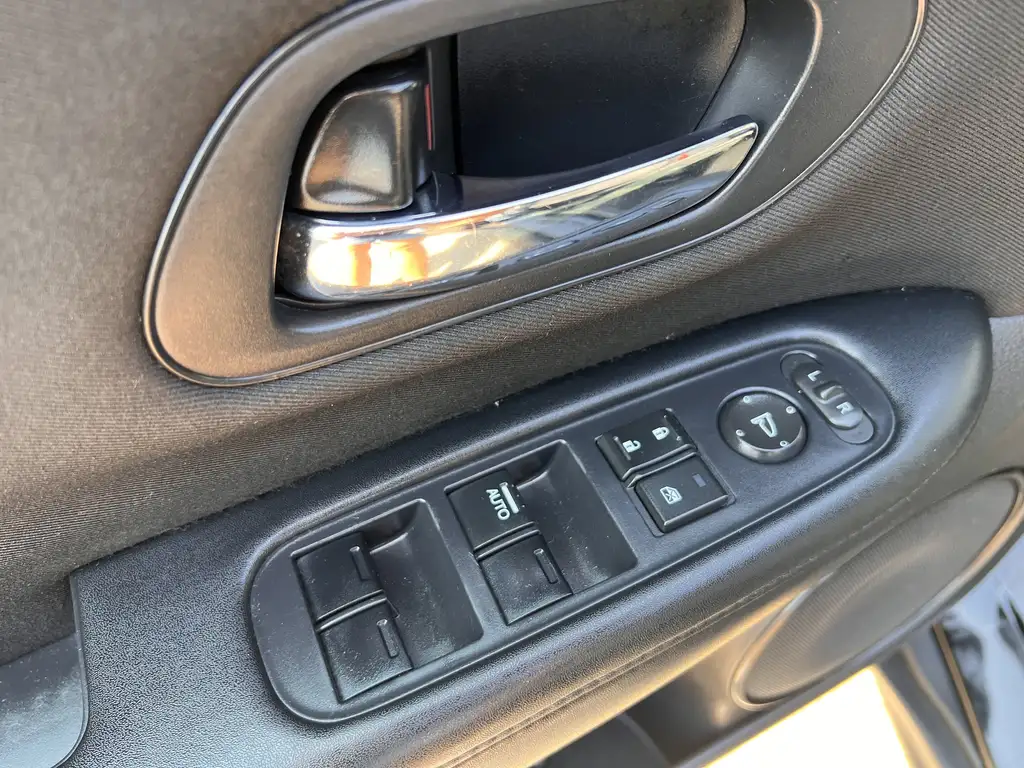 2016 Honda HR-V LX | Heated Seats | Rear Cam | Auto Climate Contro — photo 6