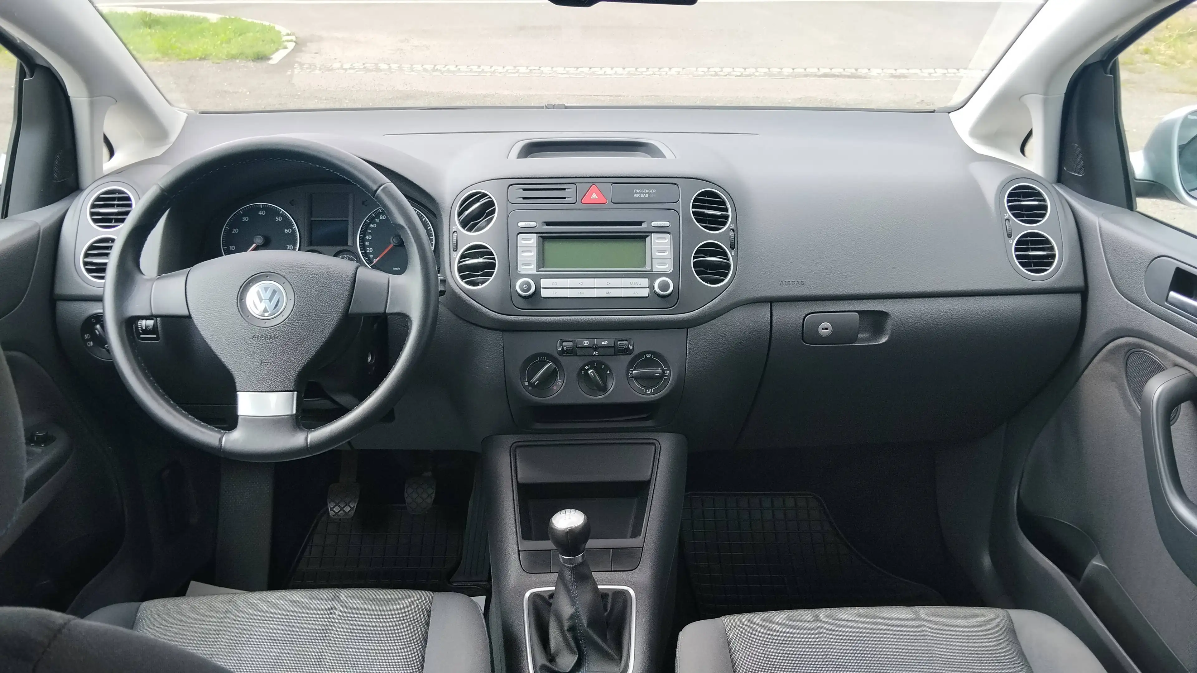 Volkswagen Golf Plus Golf V Plus 1.6 Tour Klima,Scheckheft,TÜV28,1.Hand,sehr gepflegt — photo 13