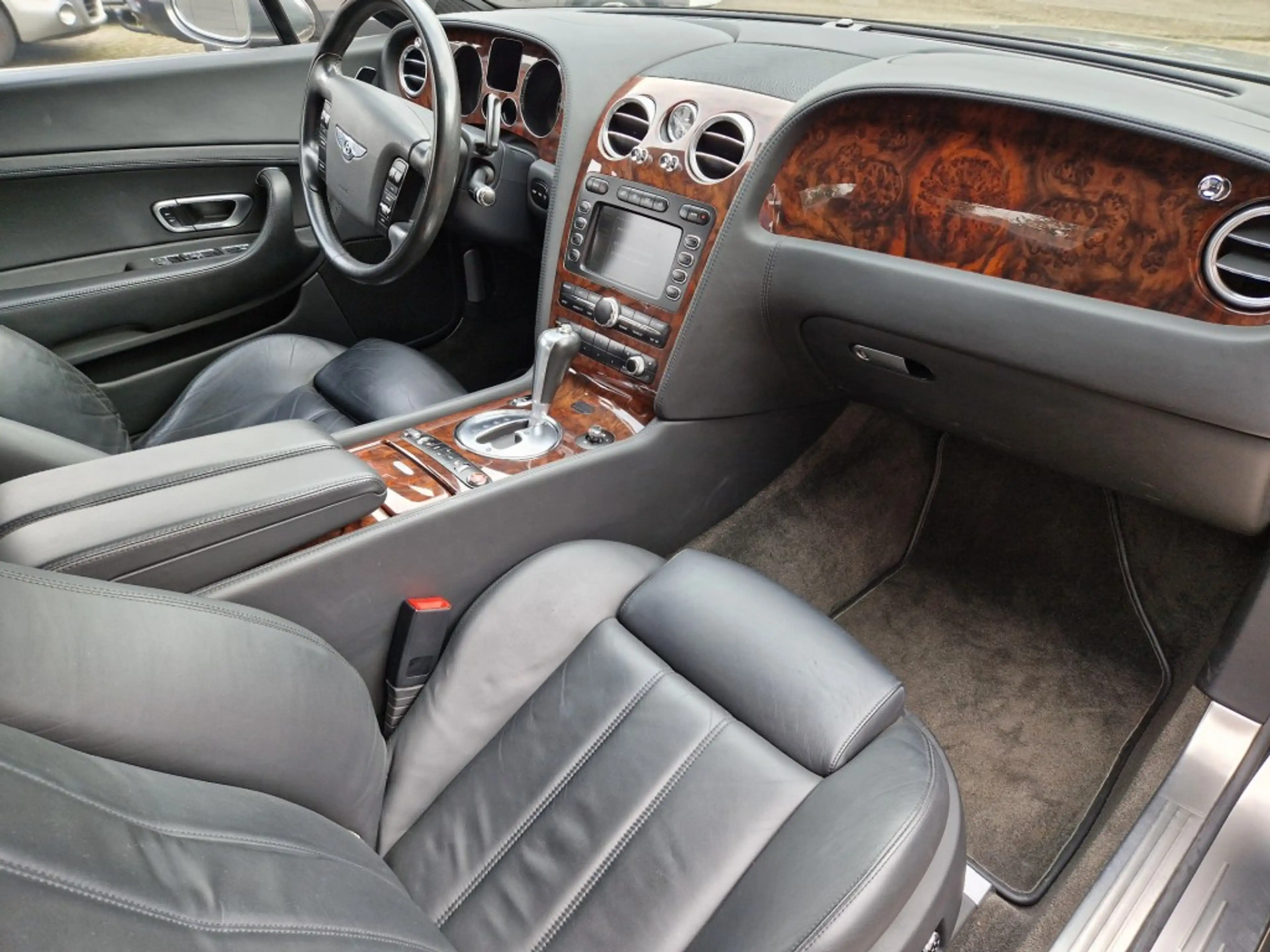 Bentley Continental GT 6.0 W12 560 Pk Aut. Originele NL-auto Dealer on — photo 10