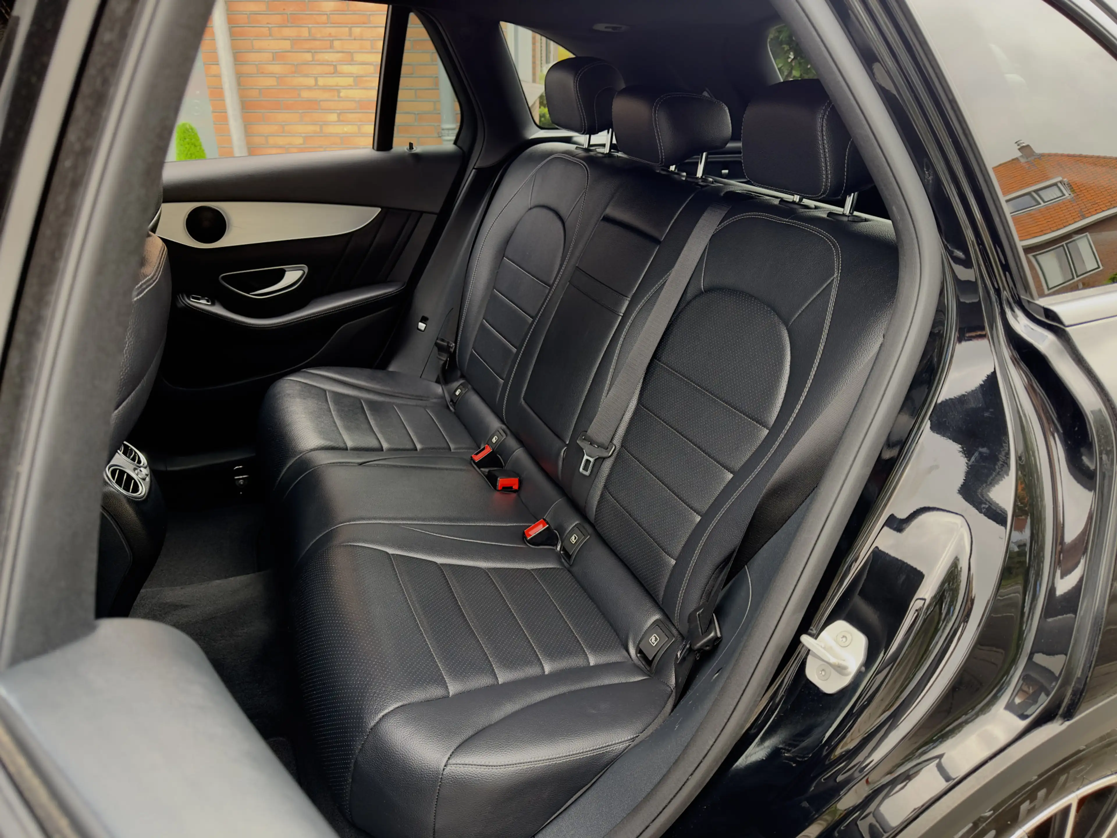 Mercedes-Benz GLC 250 4MATIC AUT9 AMG-LINE LEDER NAVI AIRCO LED LMV-20" — photo 14