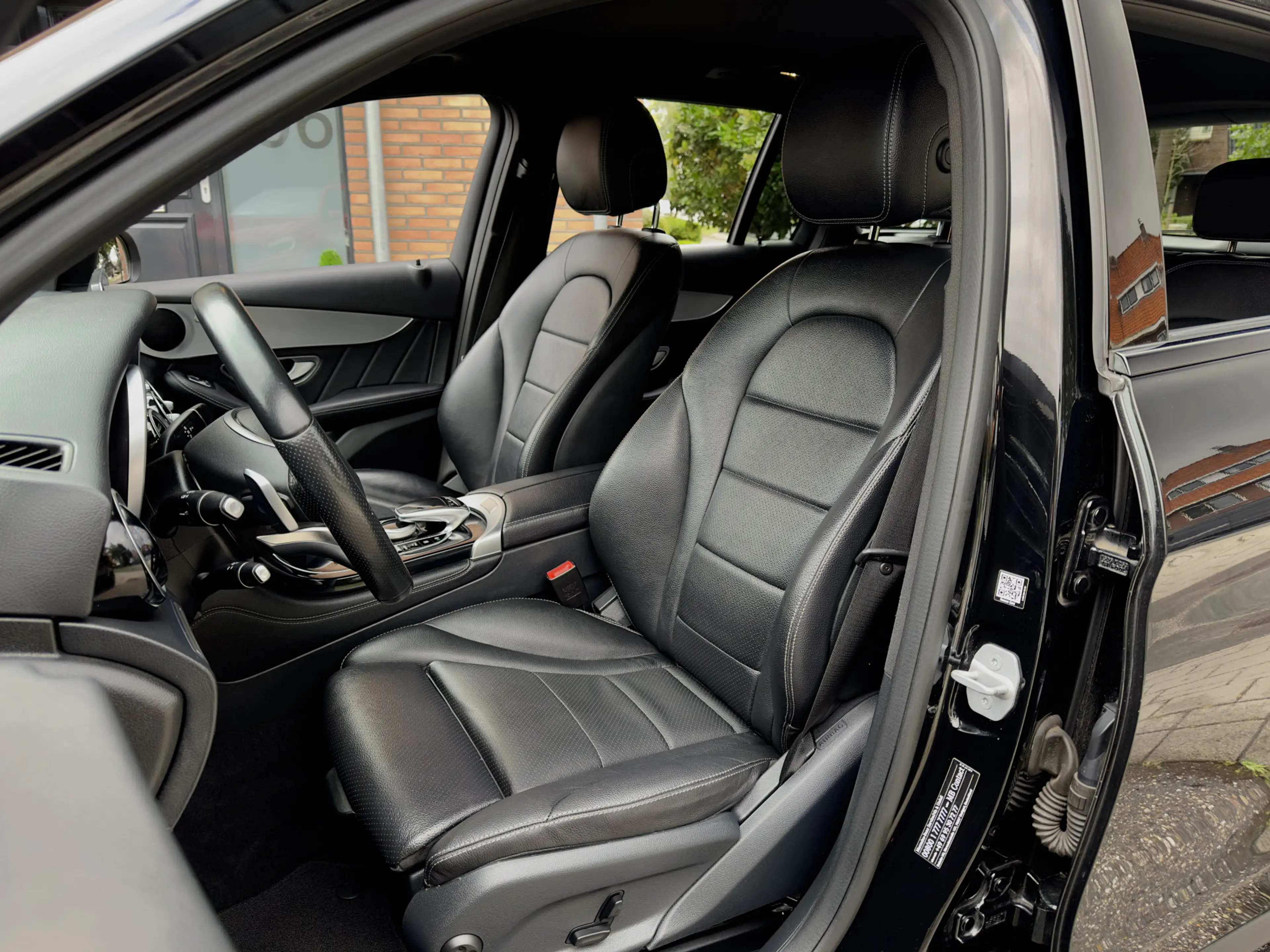 Mercedes-Benz GLC 250 4MATIC AUT9 AMG-LINE LEDER NAVI AIRCO LED LMV-20" — photo 13