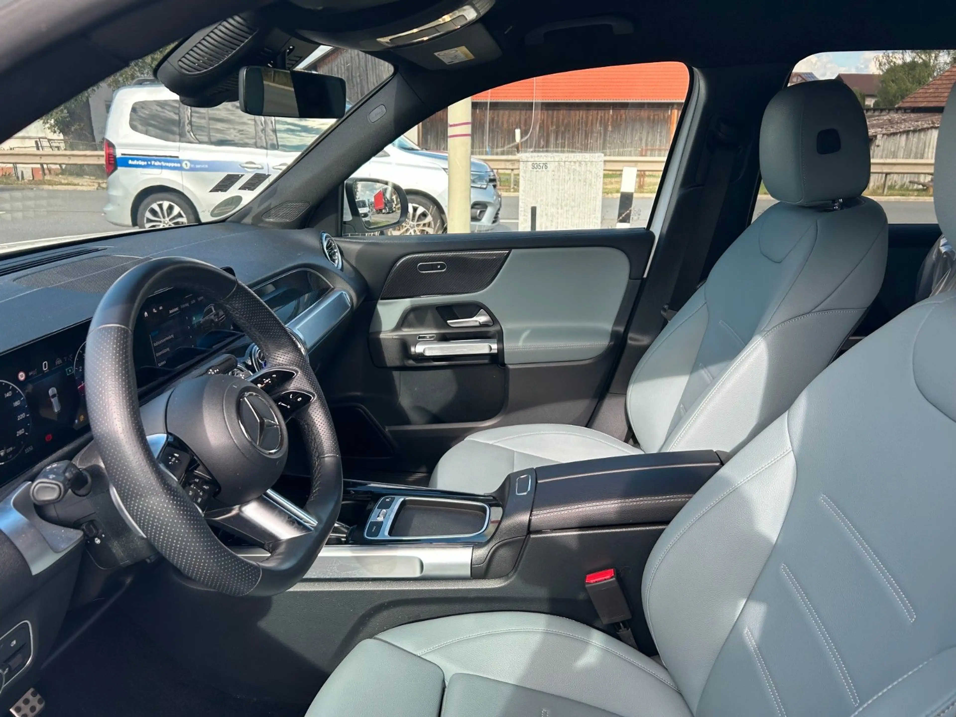 Mercedes-Benz GLB 250 4Matic AMG-Line Styling Paket*AHK* — photo 8