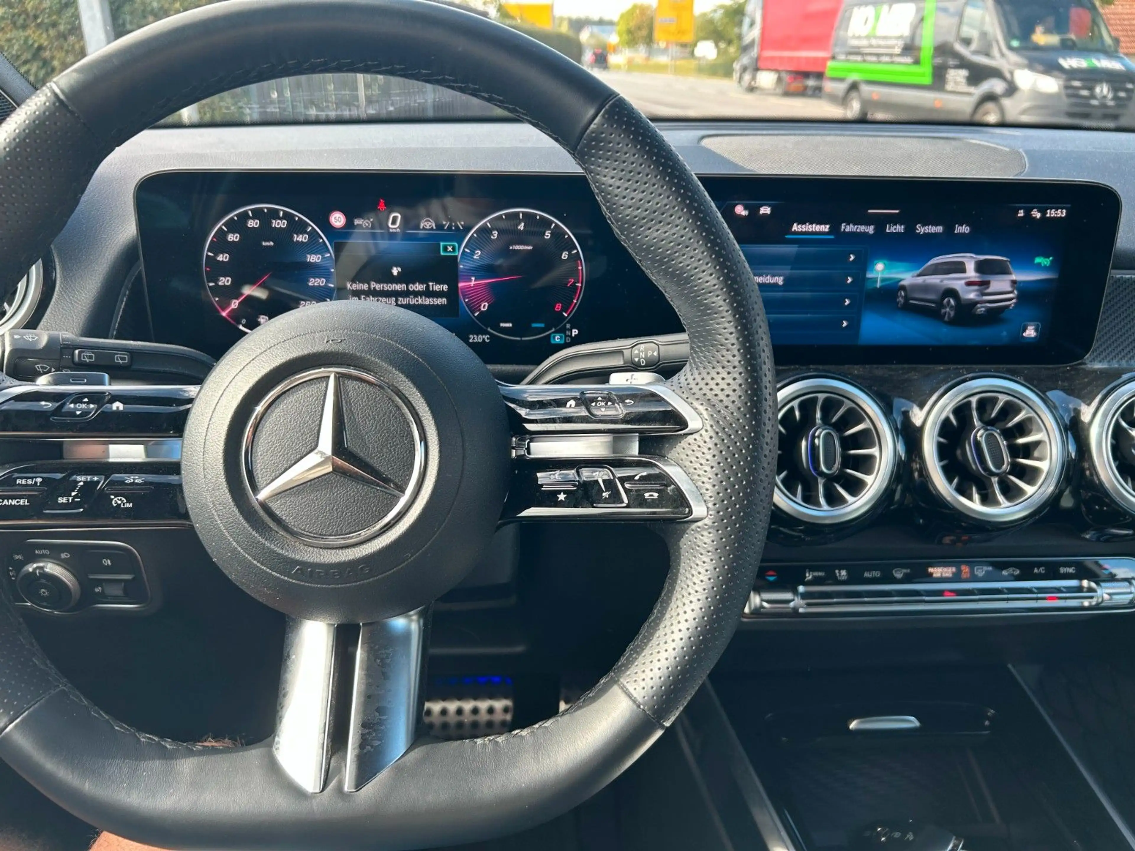 Mercedes-Benz GLB 250 4Matic AMG-Line Styling Paket*AHK* — photo 9