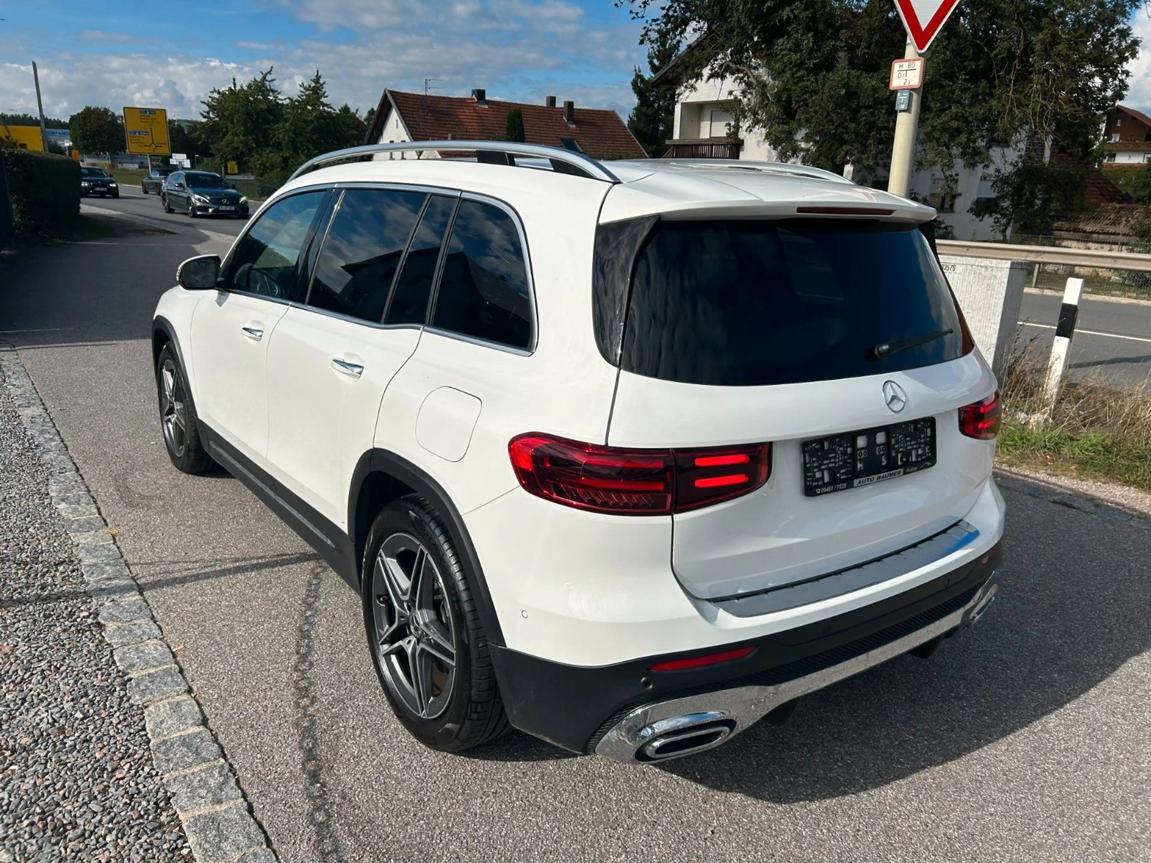 Mercedes-Benz GLB 250 4Matic AMG-Line Styling Paket*AHK* — photo 6