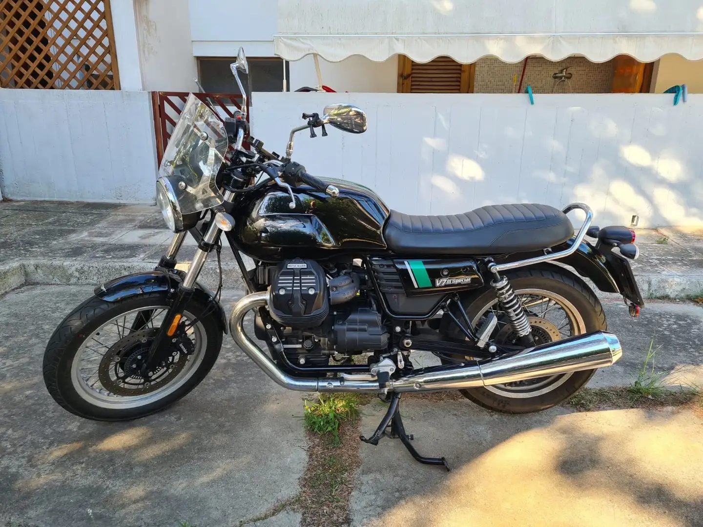 Moto Guzzi V 7 III Special Negru - 2