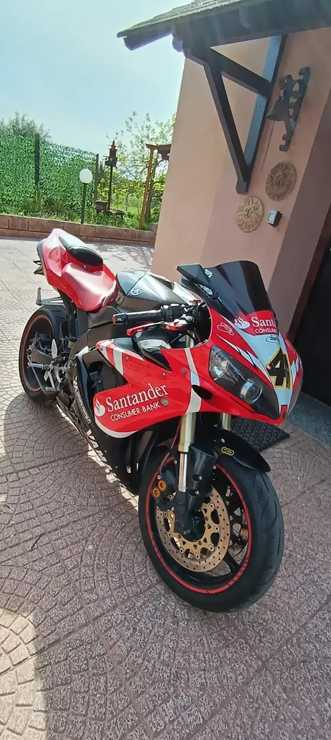 Yamaha YZF-R1 Красный - 1