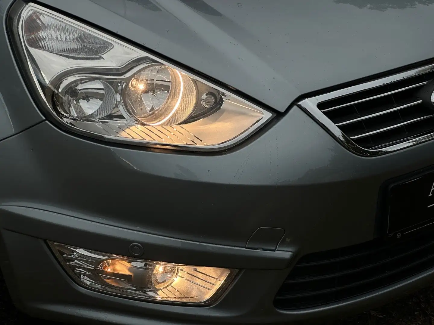 Ford Galaxy Business Edition (7.SITZER-TMP-Pr.Sound) Silber - 2