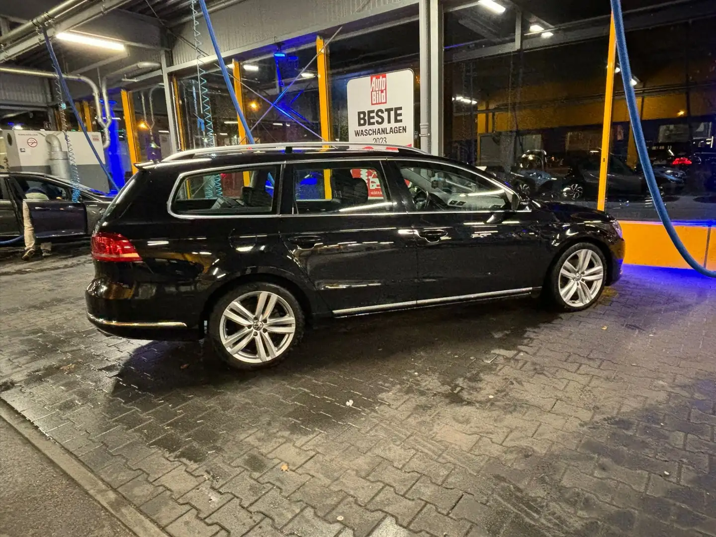 Volkswagen Passat Variant 2.0 TDI 4Motion DSG BlueMotion Tech Highline - 1