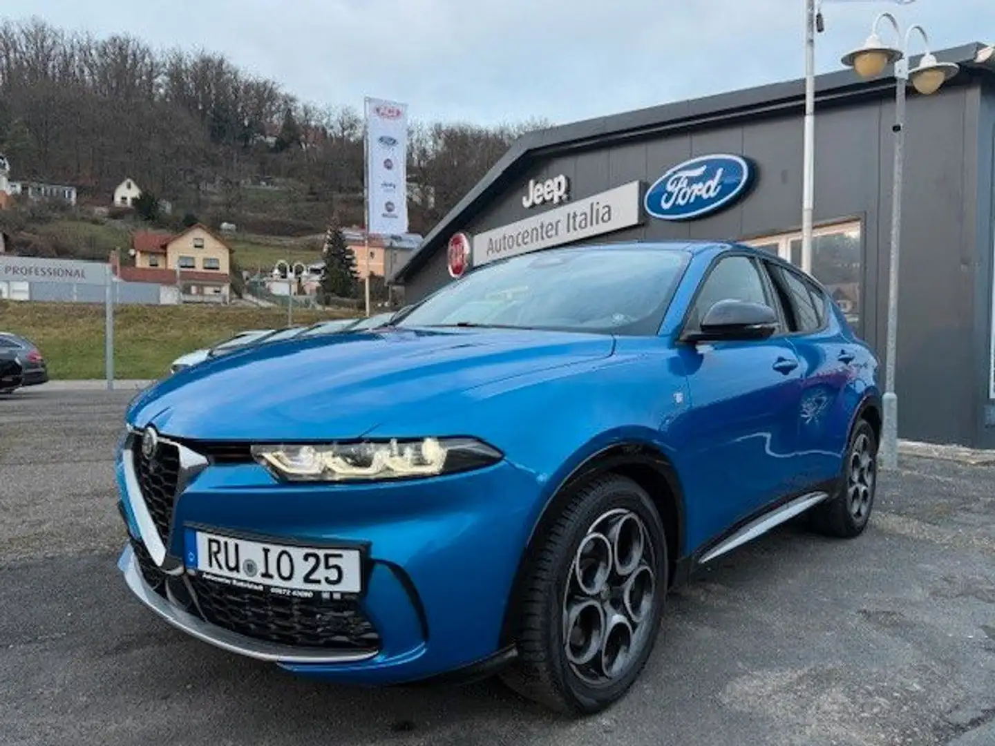 Alfa Romeo Tonale Ti Blau - 1