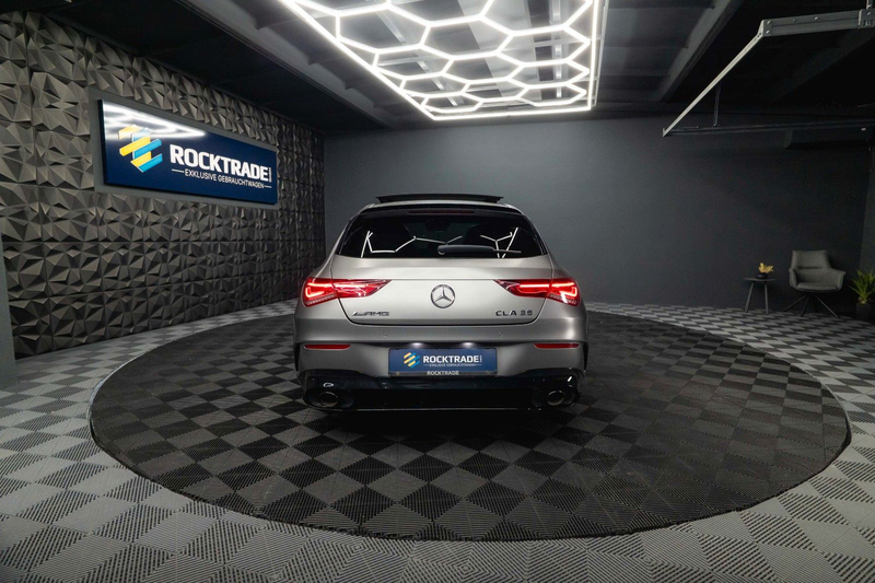 Mercedes-Benz CLA 35 AMG 4Matic Performance Night-Paket | Pano — photo 13