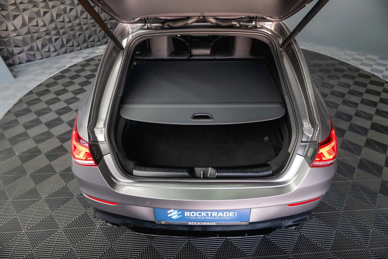 Mercedes-Benz CLA 35 AMG 4Matic Performance Night-Paket | Pano — photo 14