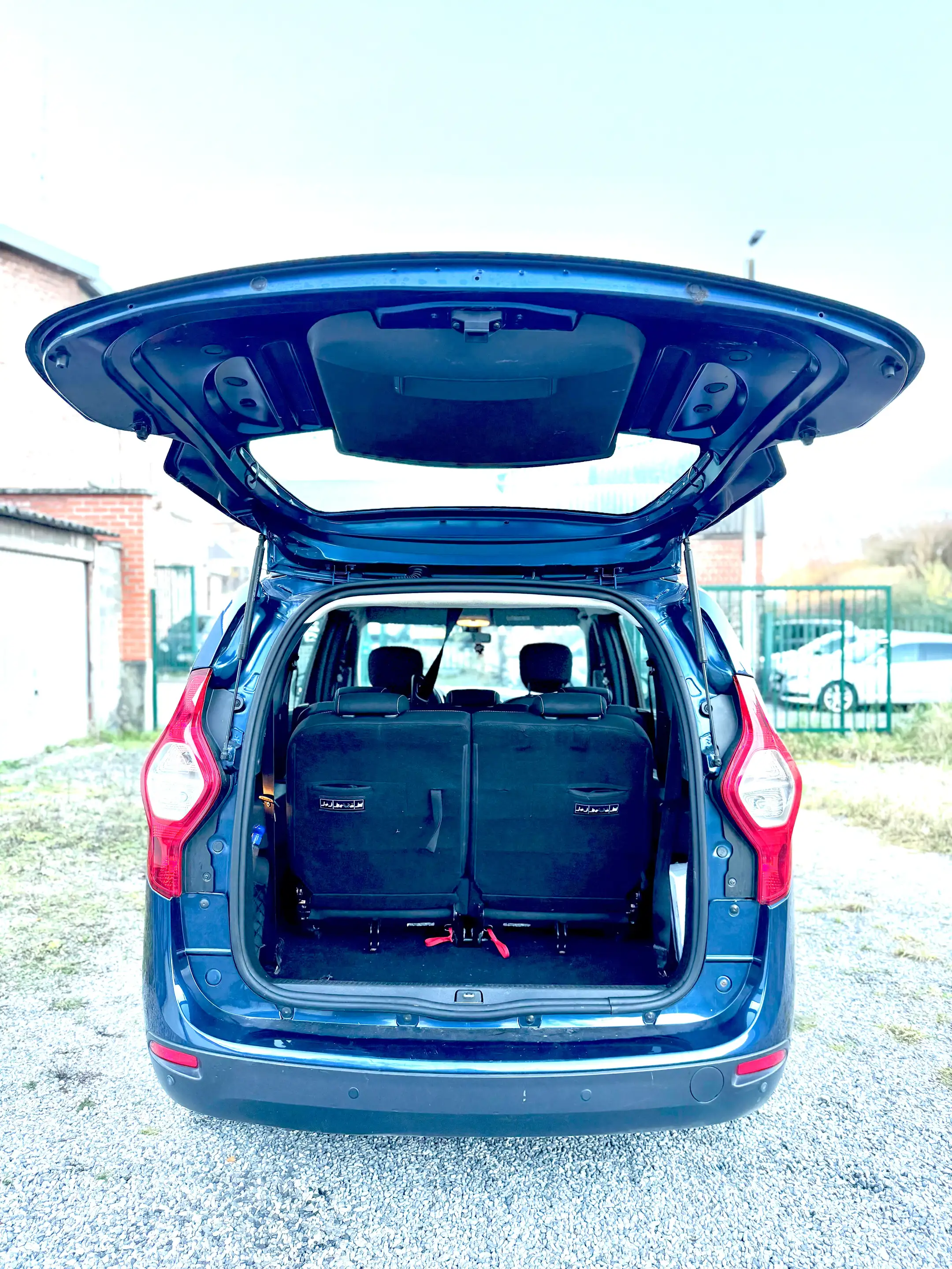 Dacia Lodgy Lodgy Stepway 1.6i SCe SL Rainbow 7pl.(EU6.2) — photo 5