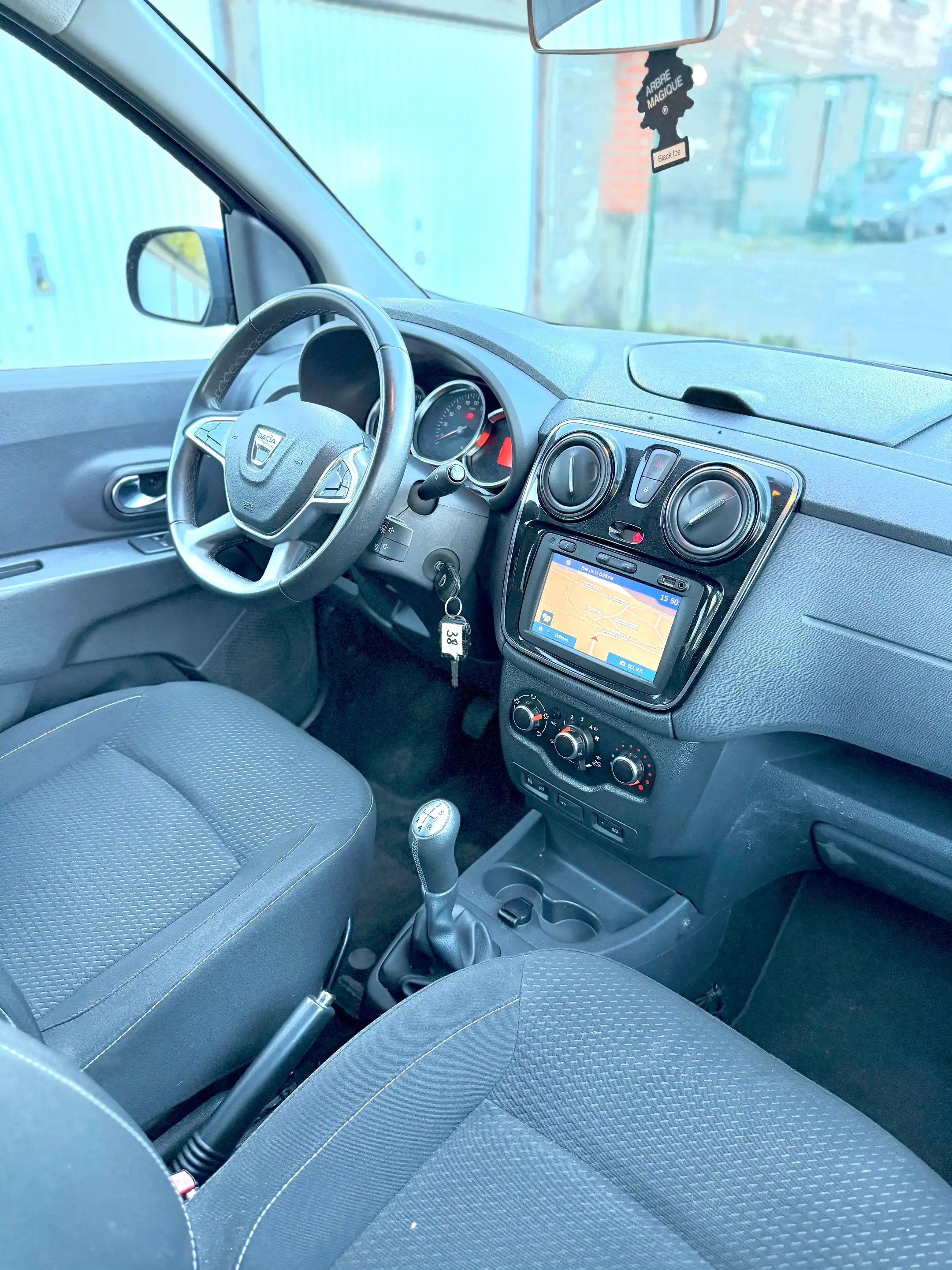 Dacia Lodgy Lodgy Stepway 1.6i SCe SL Rainbow 7pl.(EU6.2) — photo 7