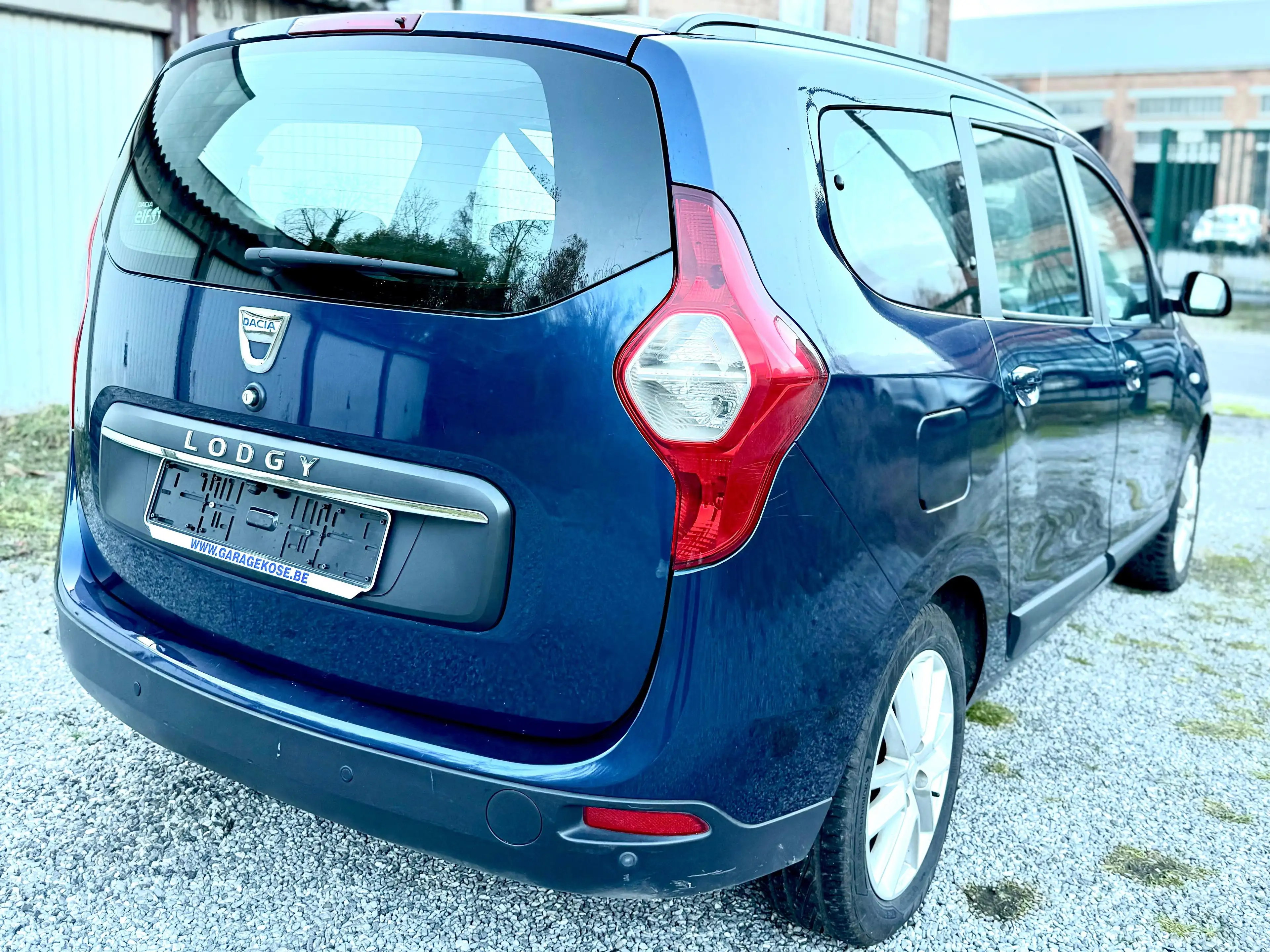 Dacia Lodgy Lodgy Stepway 1.6i SCe SL Rainbow 7pl.(EU6.2) — photo 3