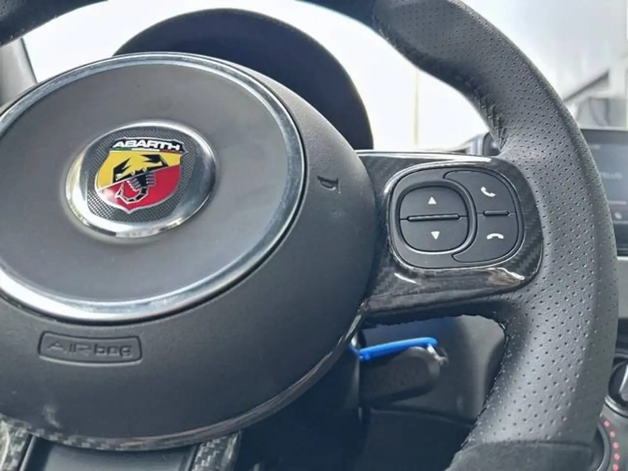 Abarth 500 2023 — фото 15
