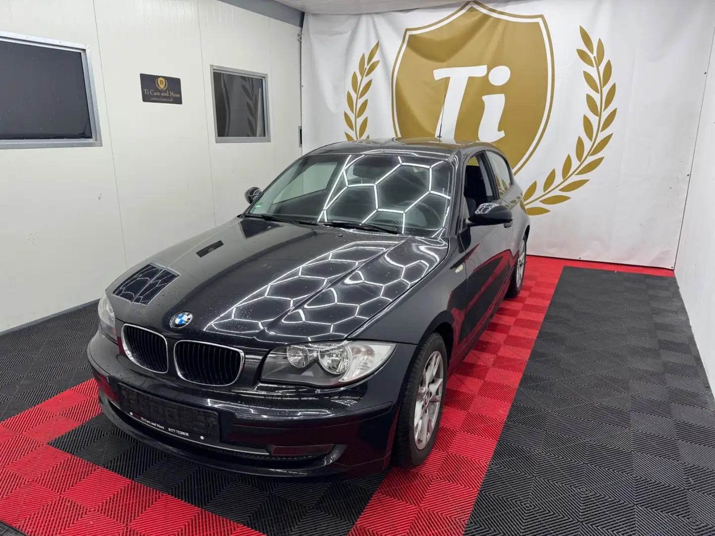 BMW 116 *Baureihe*Lim.*116i*Sitzheizung*Scheckeft* Schwarz - 1