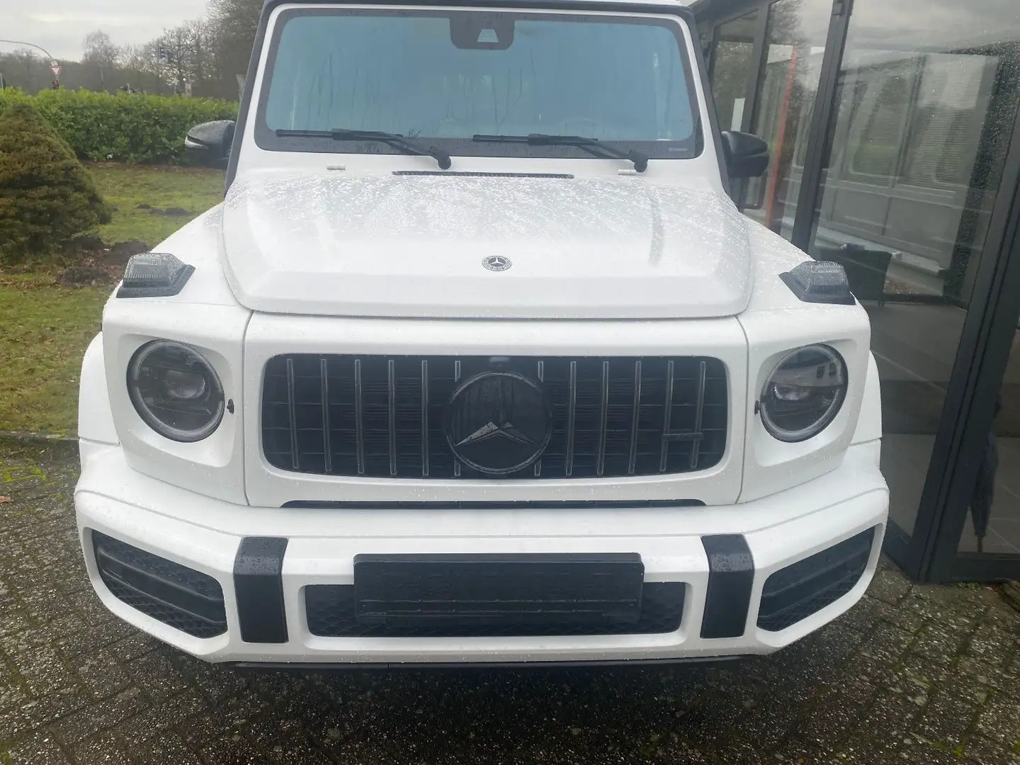 Mercedes-Benz G 63 AMG Magno white Fond TV Superior Line Weiß - 1
