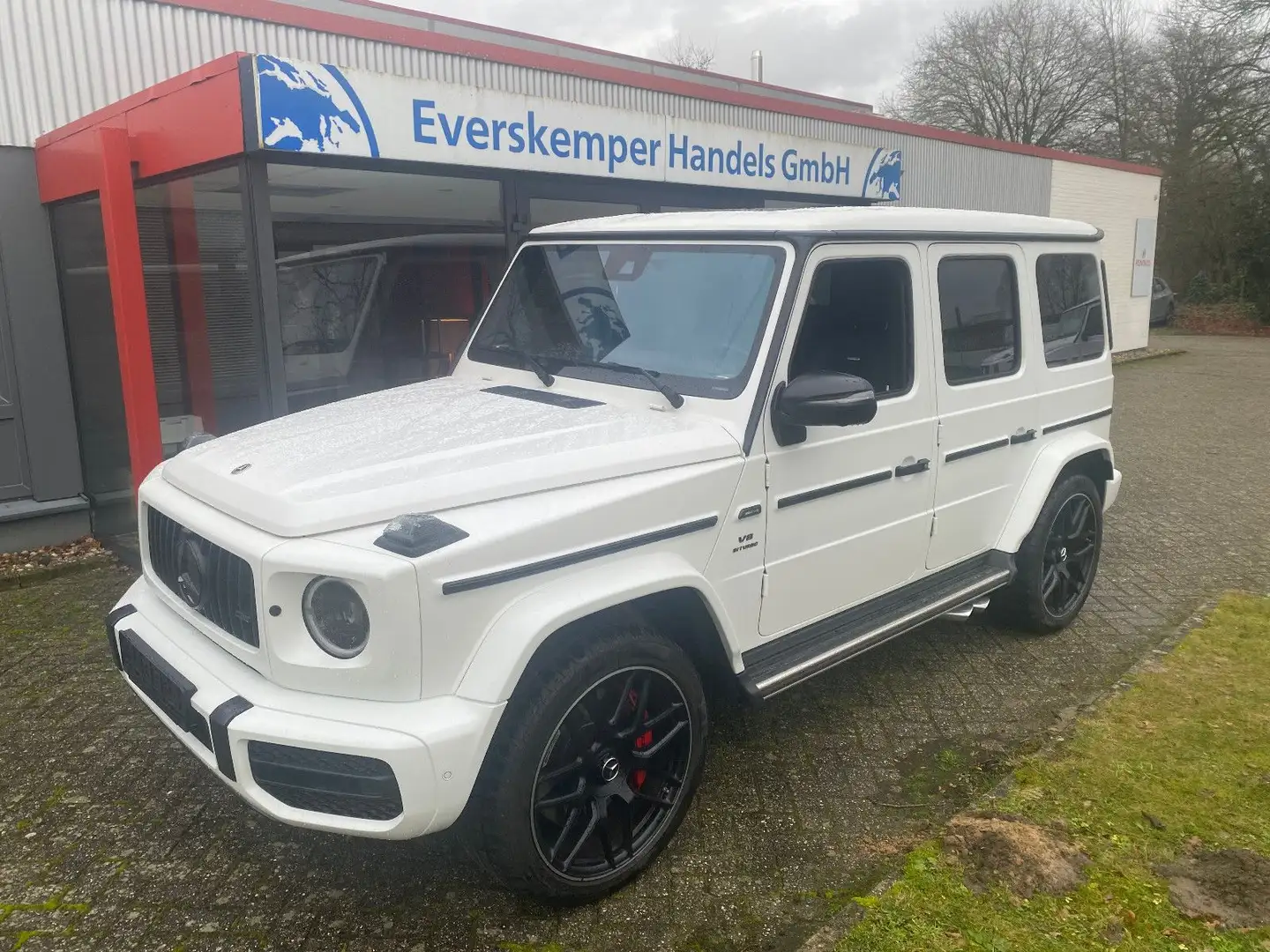 Mercedes-Benz G 63 AMG Magno white Fond TV Superior Line Weiß - 1